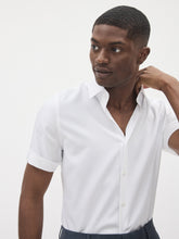 RW&CO Slim Fit Performance Short Sleeve Shirt