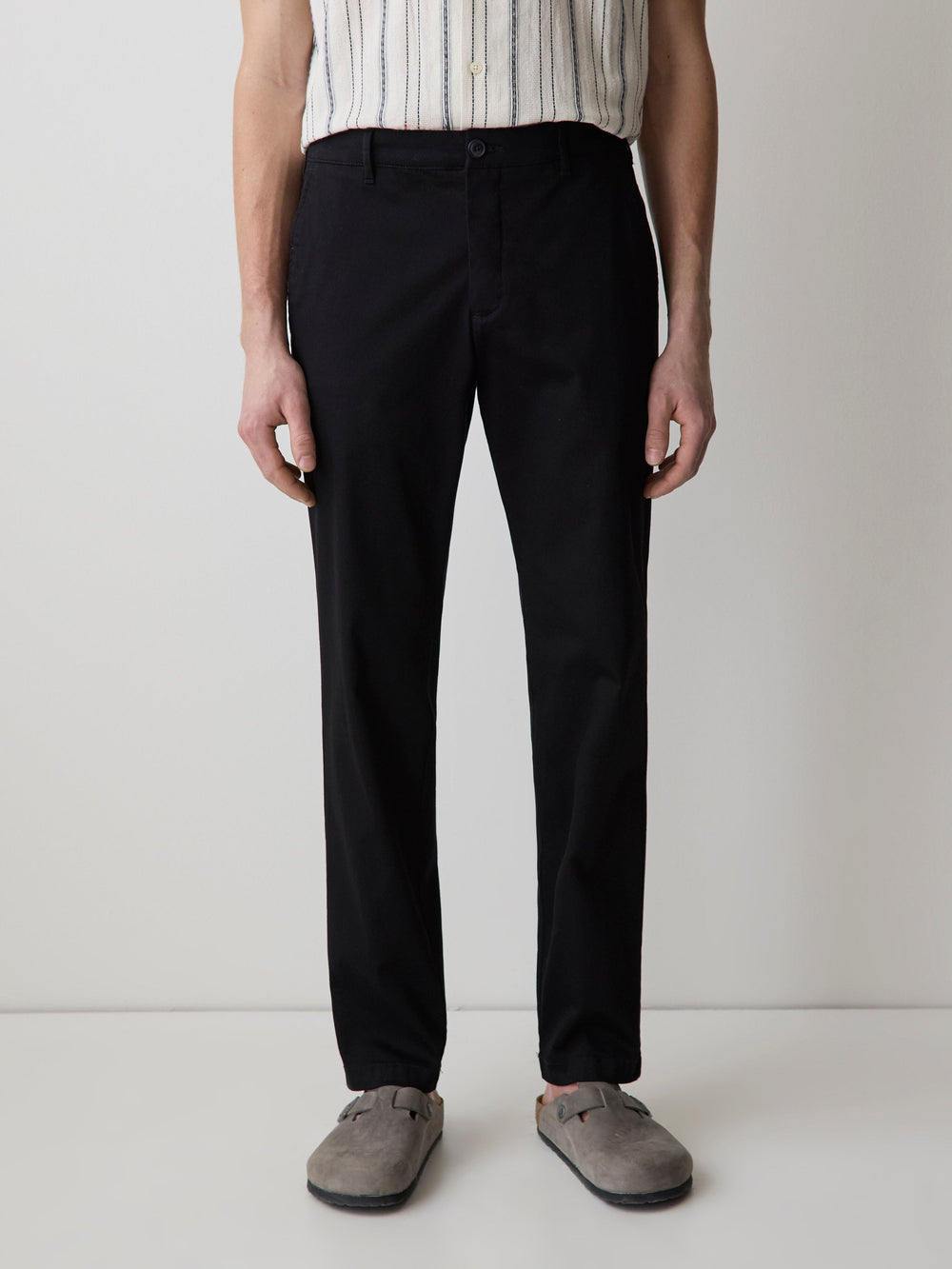RW&CO Slim-Fit Super-Stretch Chino Pant