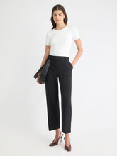 RW&CO Black Mid-Rise Straight-Leg Cropped Pant