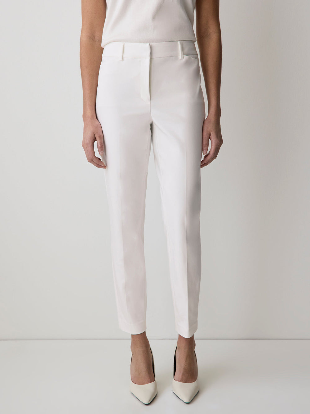 RW&CO Limitless Mid-Rise Slim-Leg Signature Fit 7/8 Pant