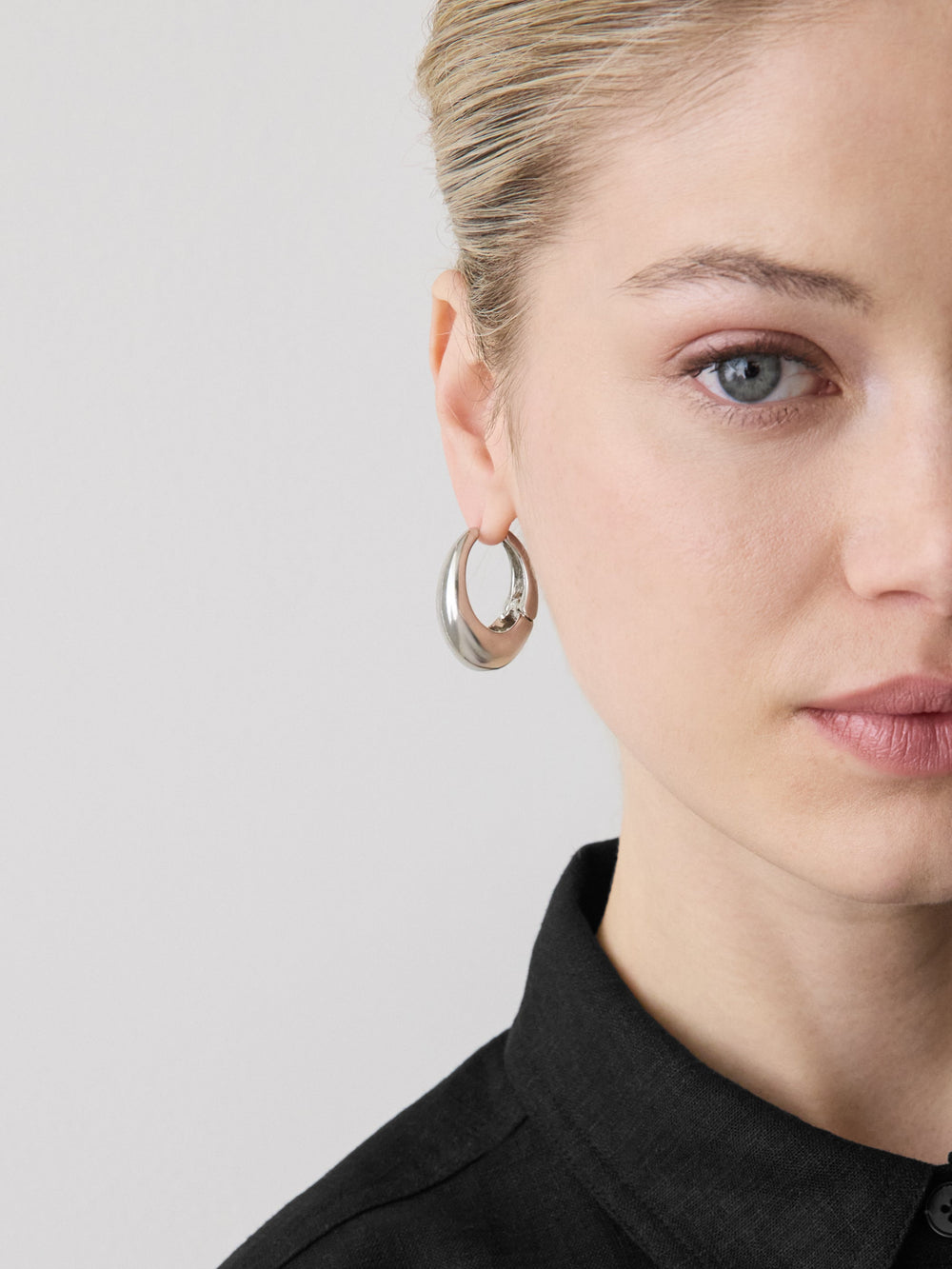 RW&CO Large Hoops