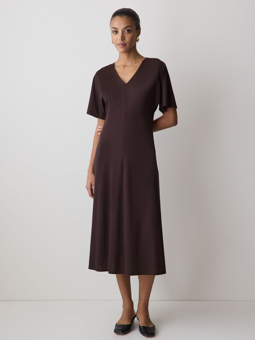 RW&CO Short-Sleeve V-Neck Midi Dress
