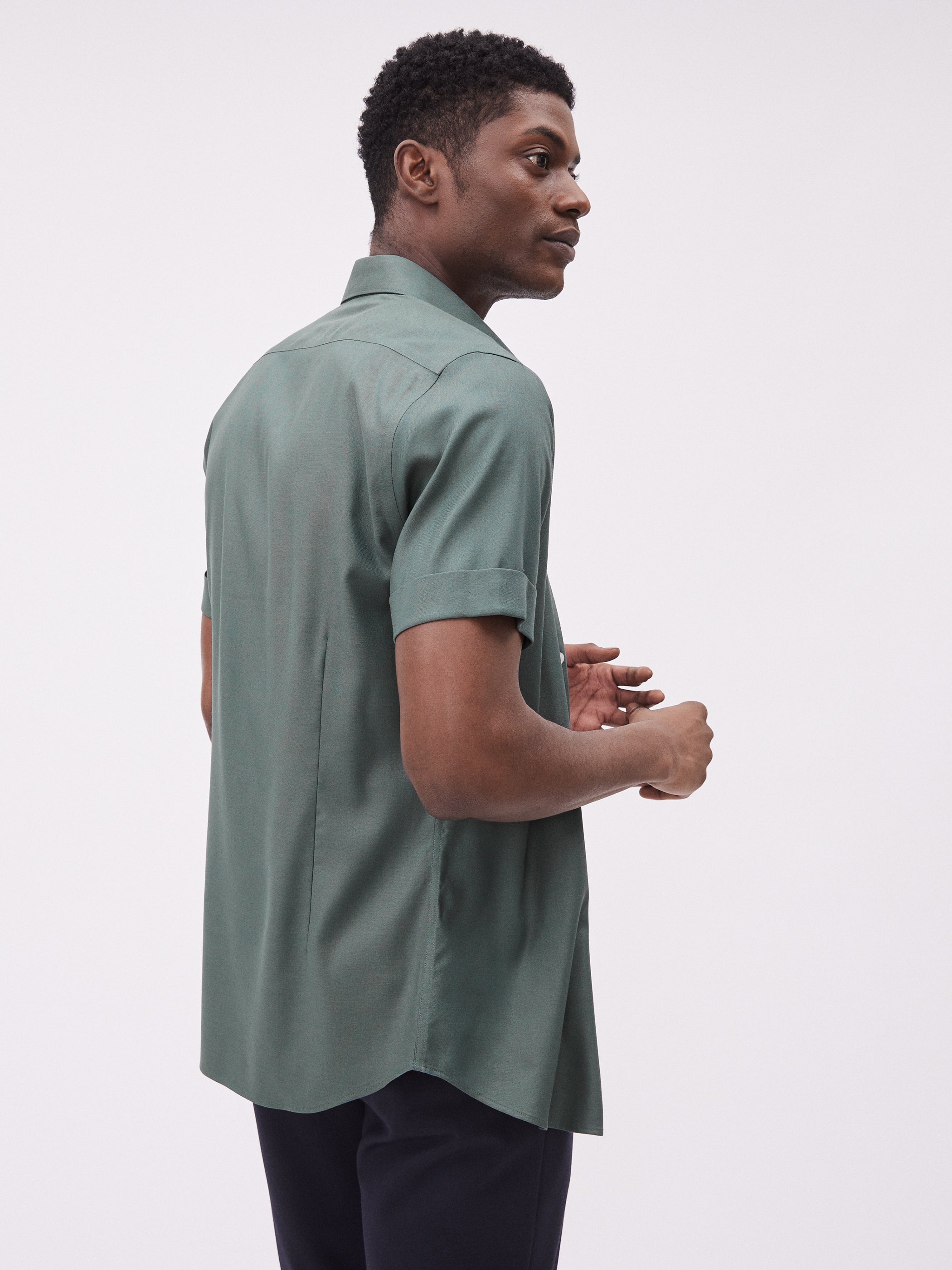 RW&CO Slim Fit Performance Short Sleeve Shirt