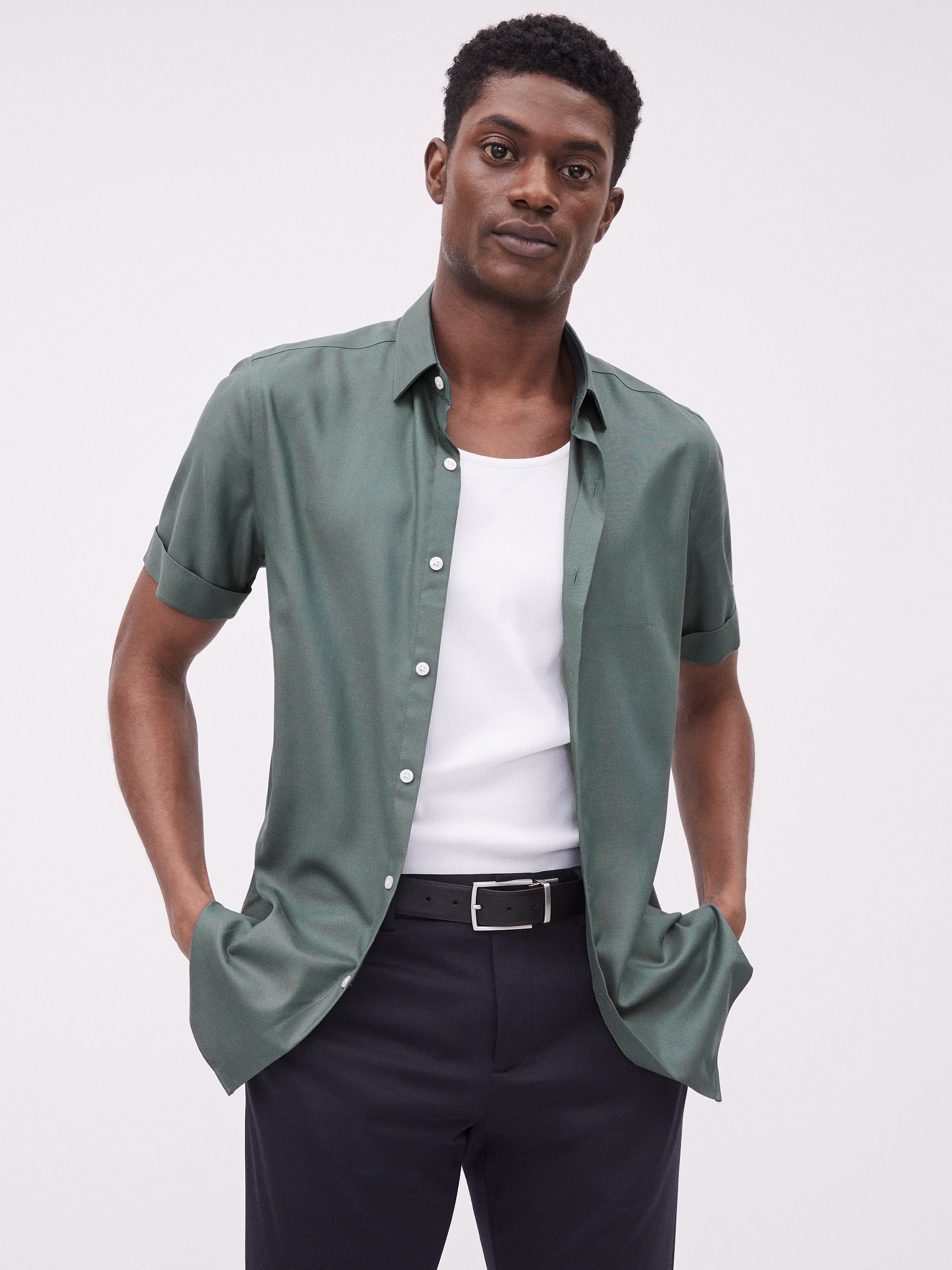 RW&CO Slim Fit Performance Short Sleeve Shirt