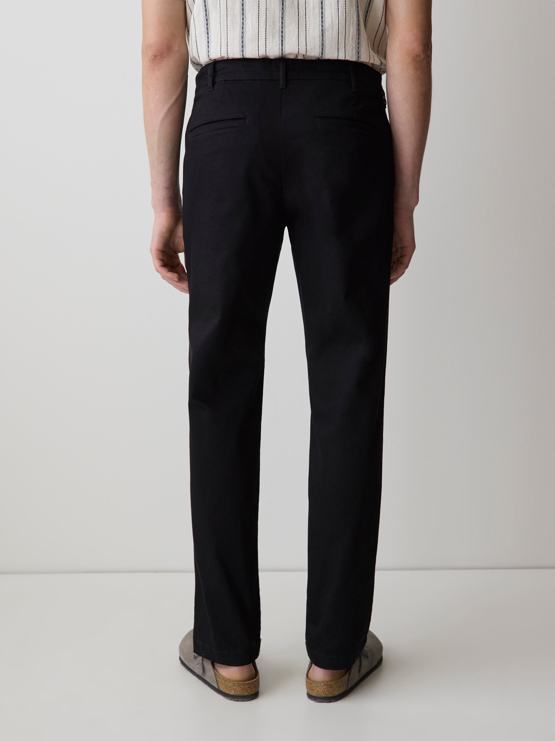 RW&CO Slim-Fit Super-Stretch Chino Pant
