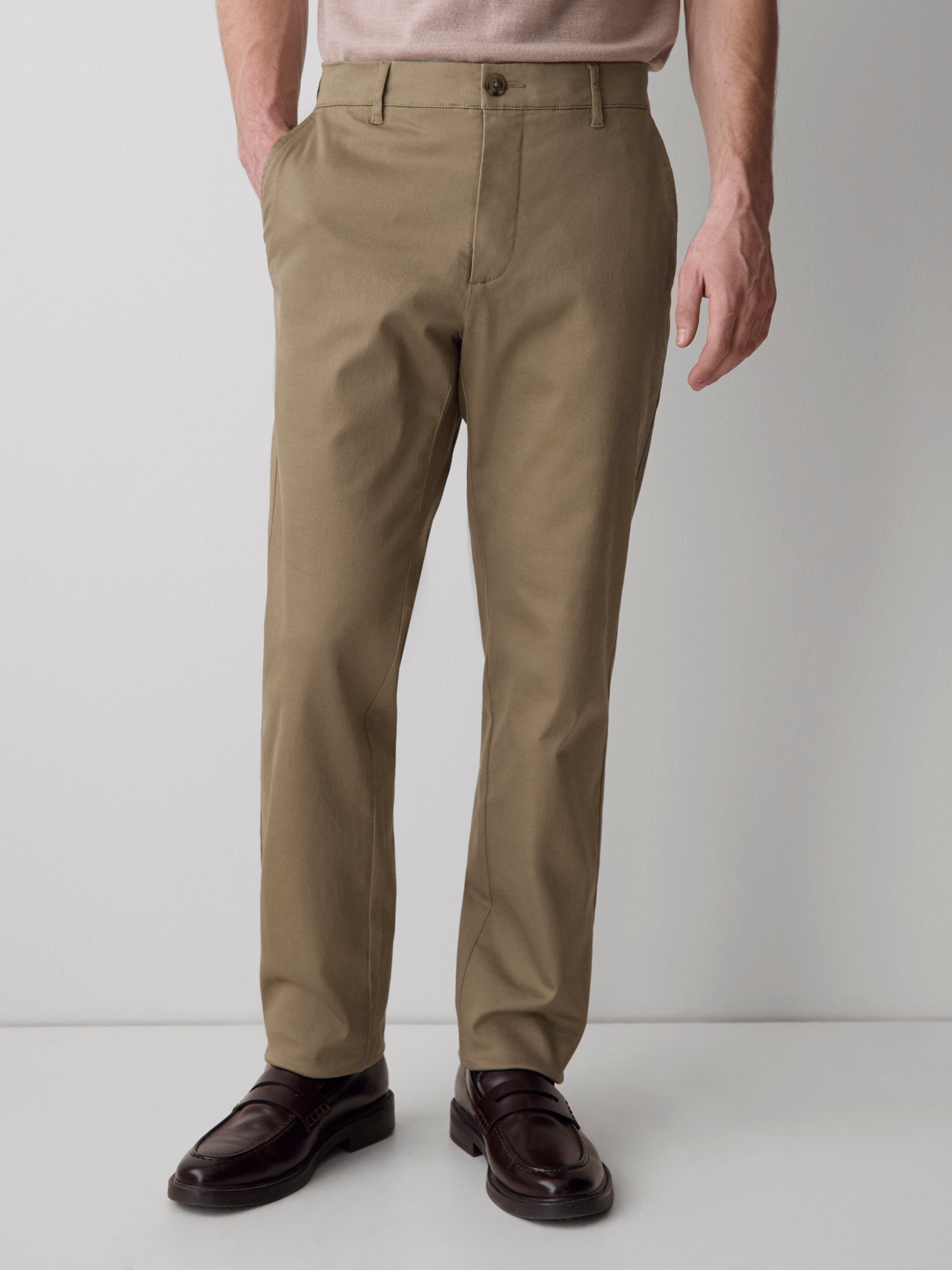 RW&CO Slim-Fit Super-Stretch Chino Pant