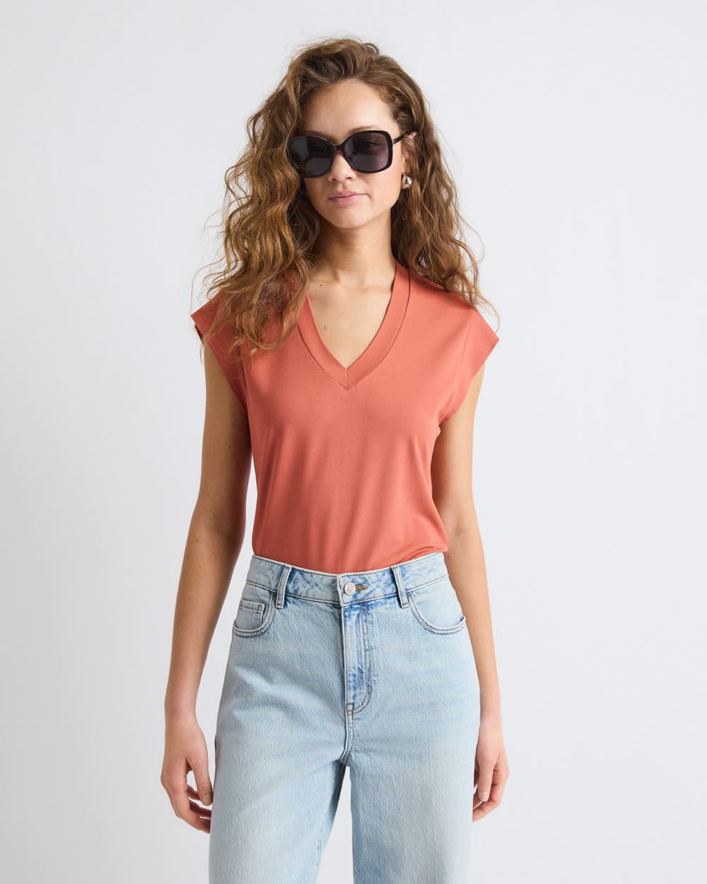 RW&CO Classic-Fit Short-Sleeve V-Neck T-Shirt