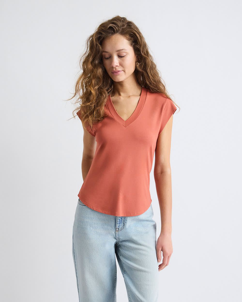 RW&CO Classic-Fit Short-Sleeve V-Neck T-Shirt