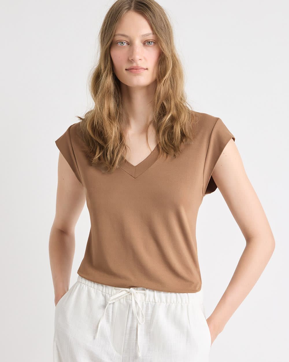 RW&CO Classic-Fit Short-Sleeve V-Neck T-Shirt