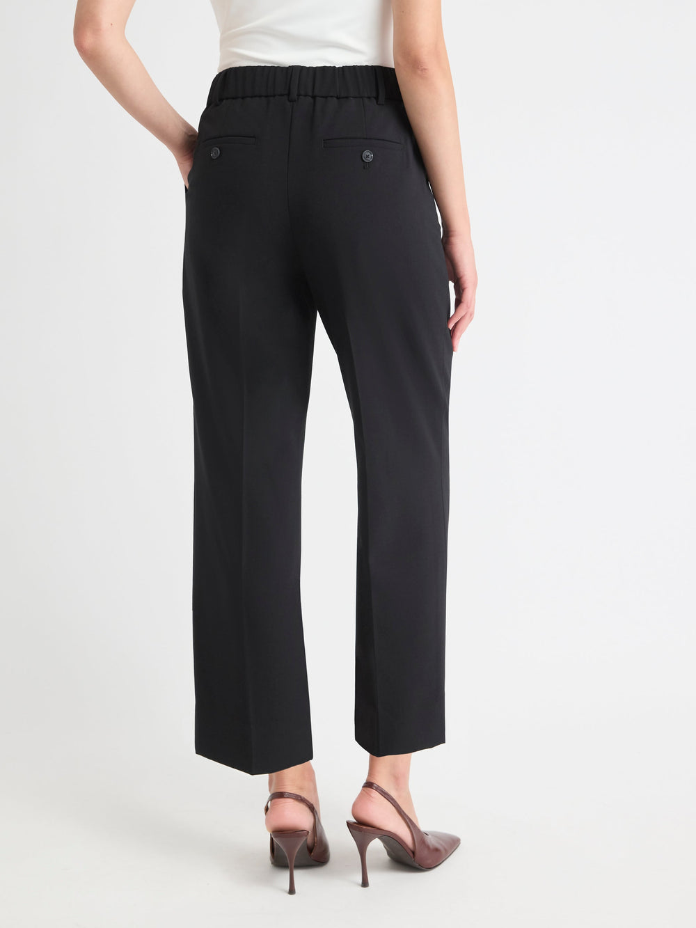 RW&CO Black Mid-Rise Straight-Leg Cropped Pant