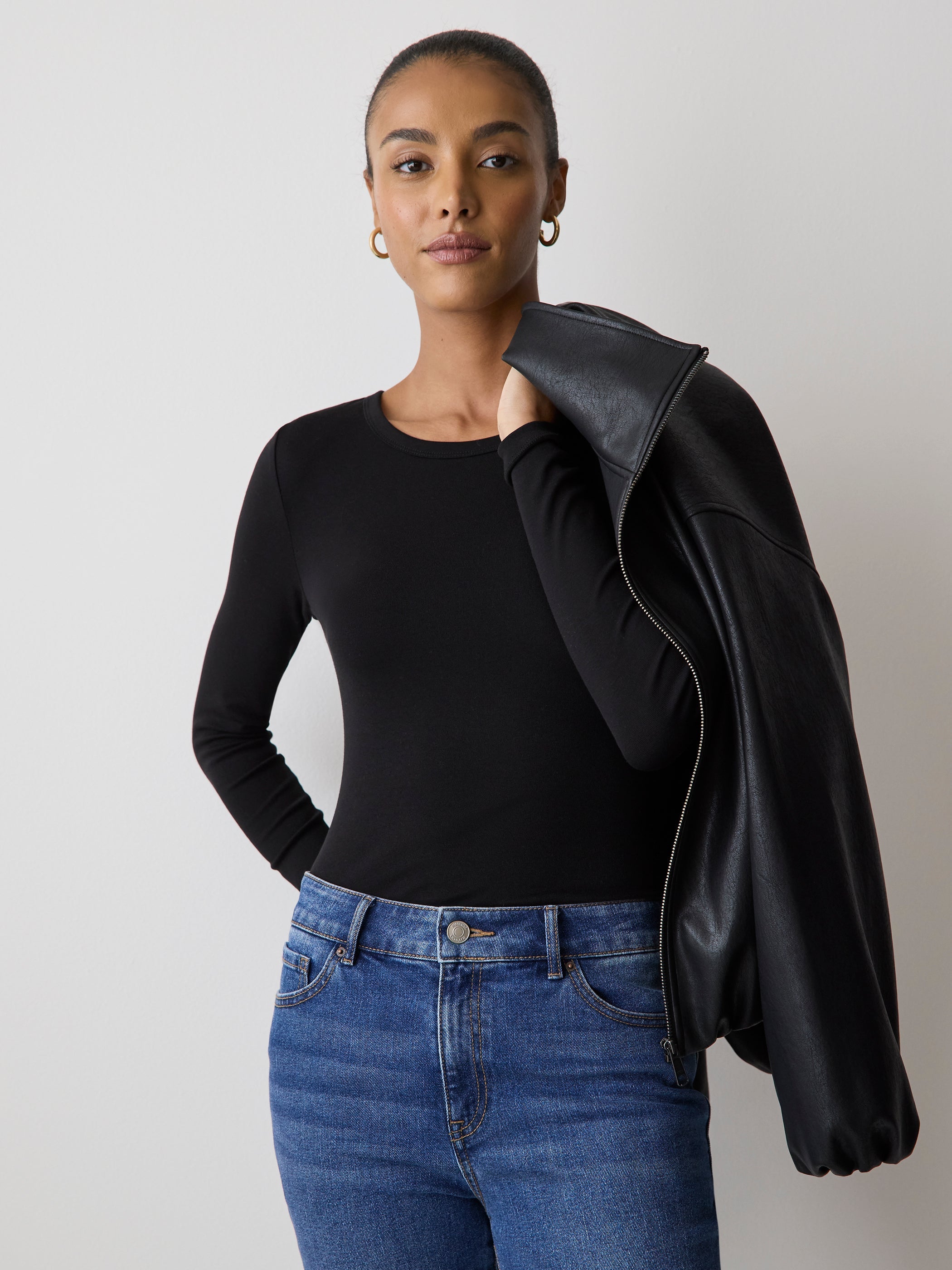 RW&CO Luxe Knit Long-Sleeve Crew-Neck Fitted Ribbed Tee