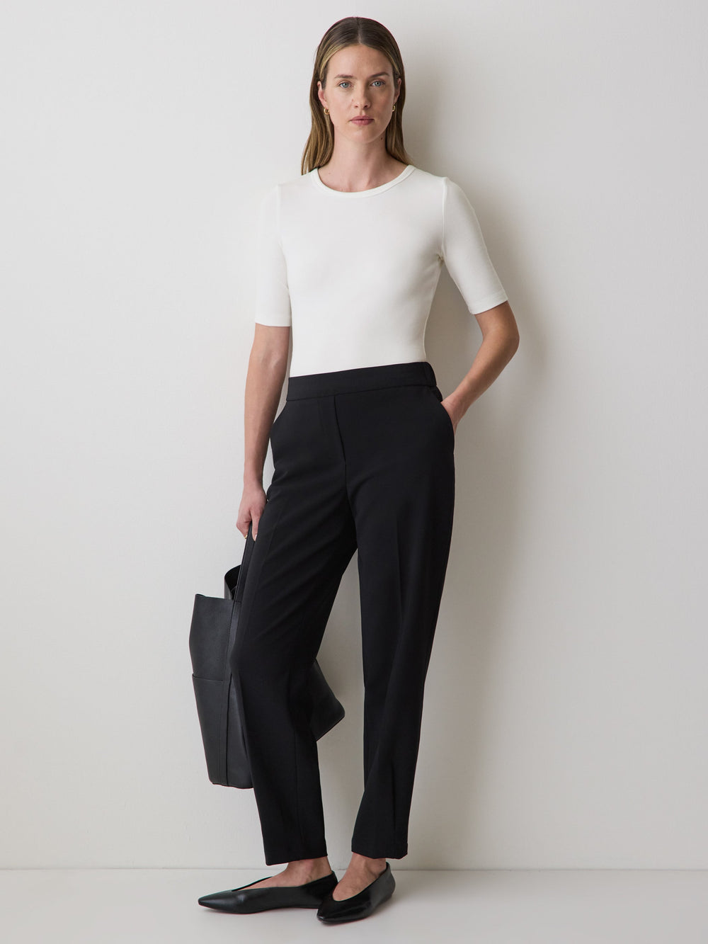RW&CO Black Mid-Rise Tapered-Leg Flowy Jogger Pant