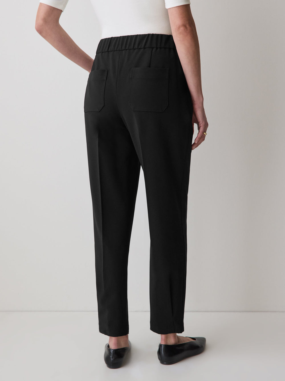 RW&CO Black Mid-Rise Tapered-Leg Flowy Jogger Pant