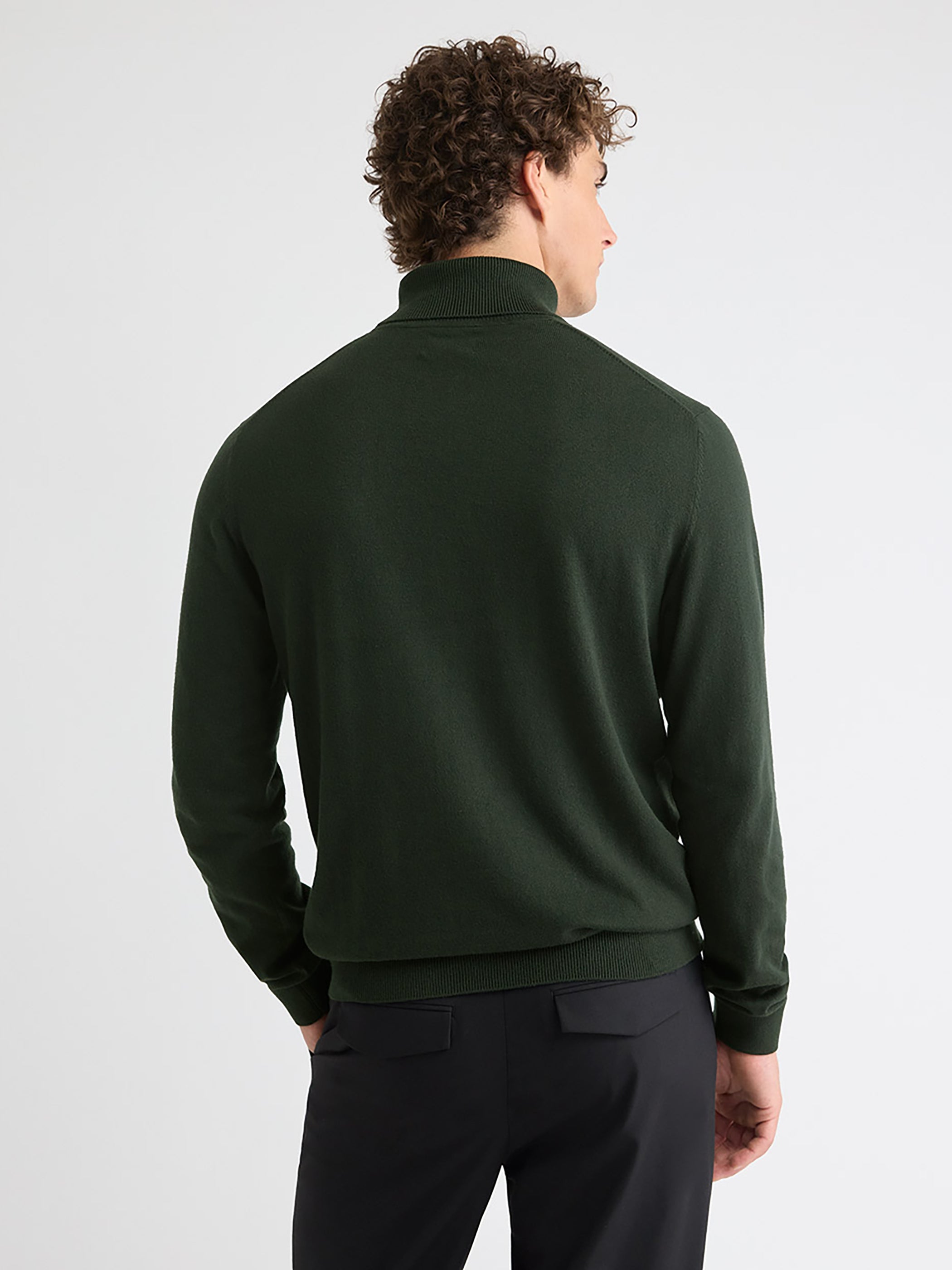RW&CO Long-Sleeve Turtleneck Sweater