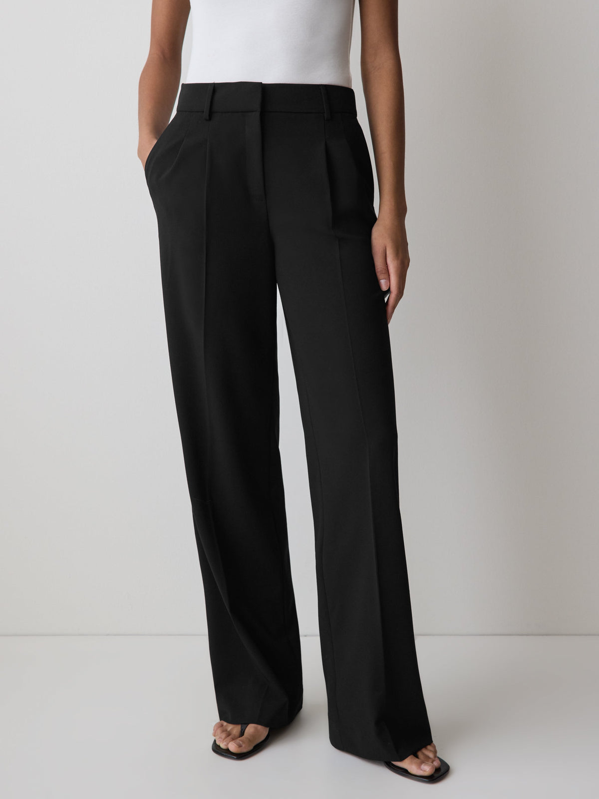 RW&CO Black High-Rise Wide-Leg Pant