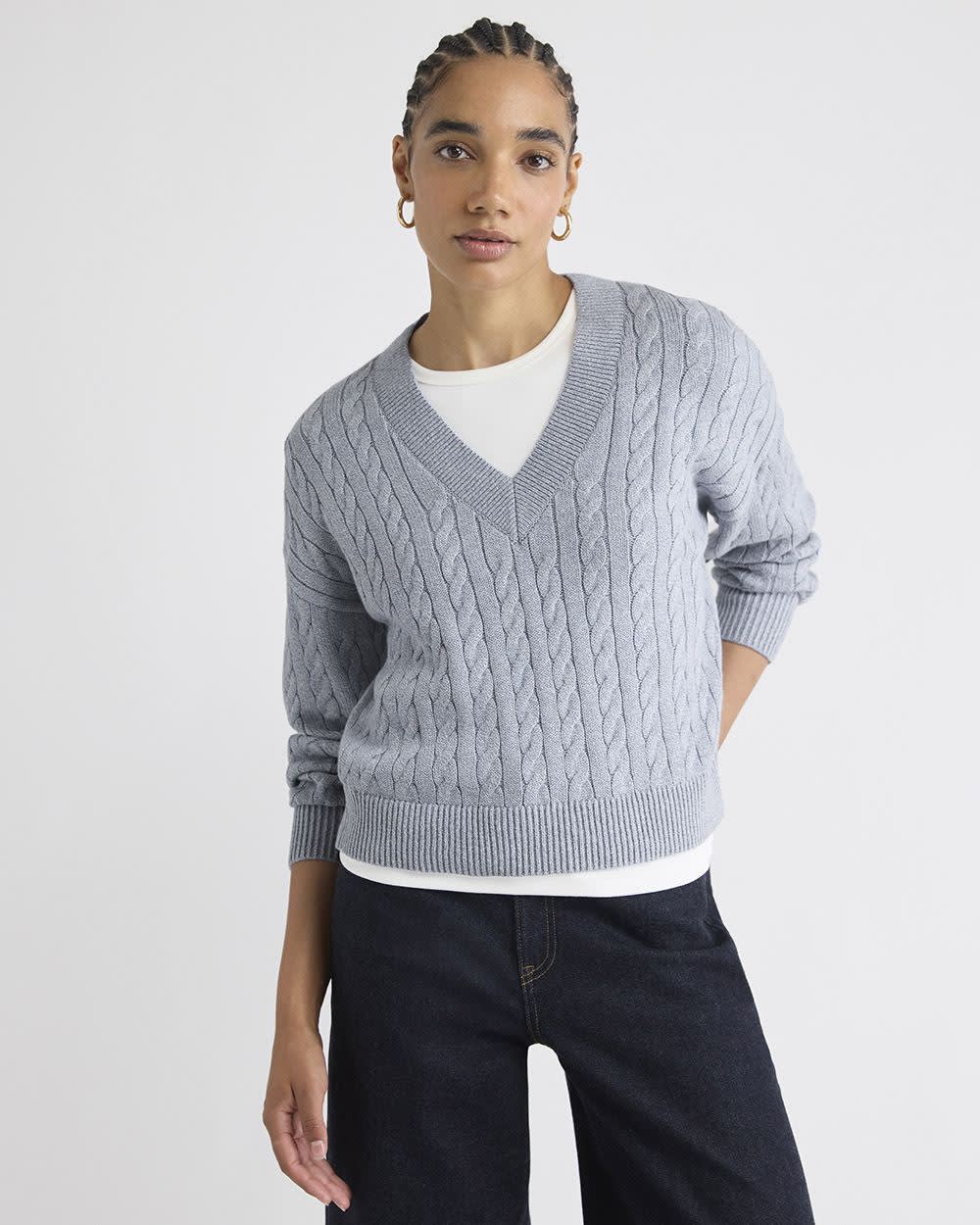 RW&CO Long-Sleeve V-Neck Cable-Stitch Merino-Blend Sweater