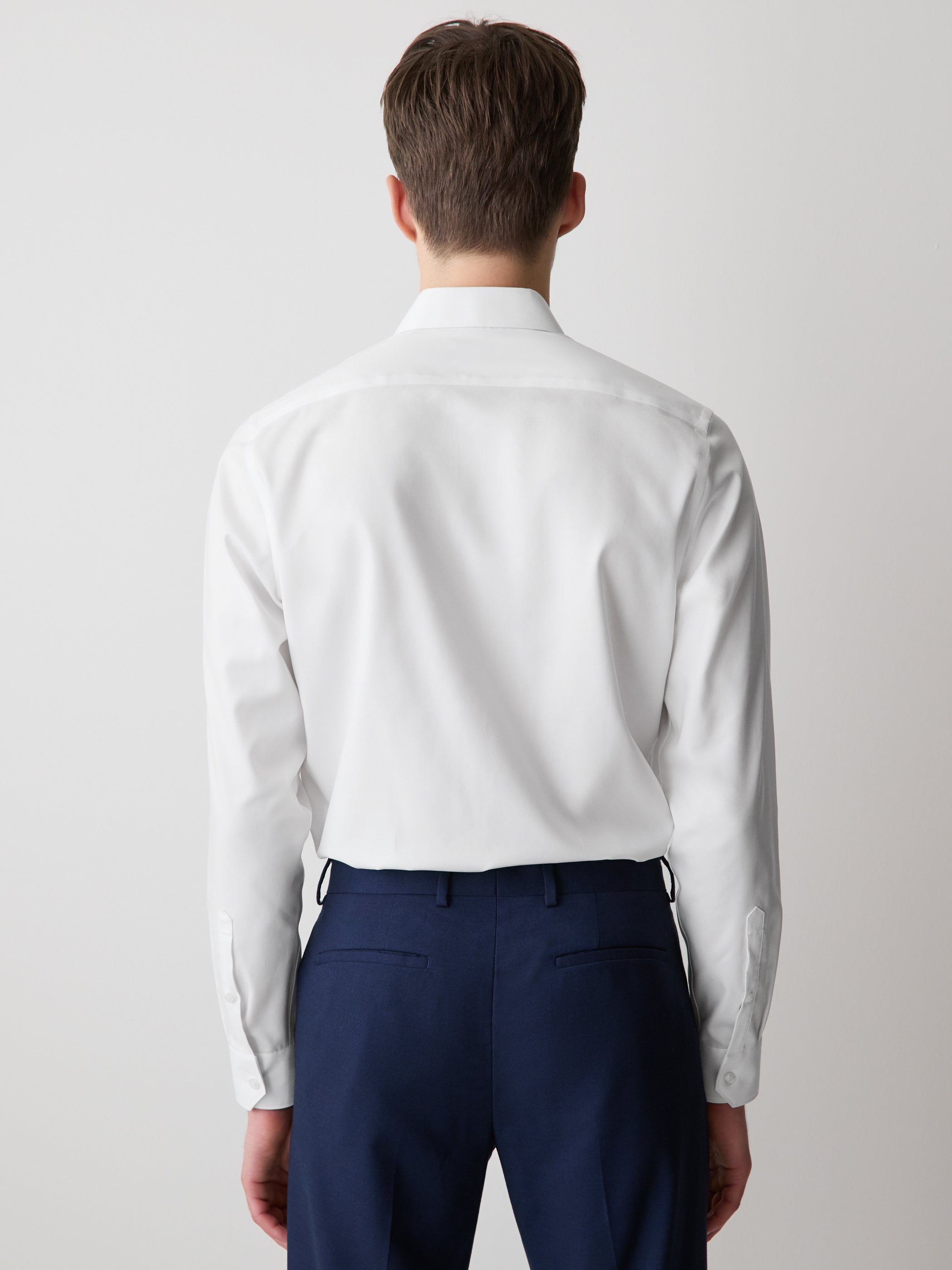 RW&CO Tailored Fit Solid Twill Dress Shirt