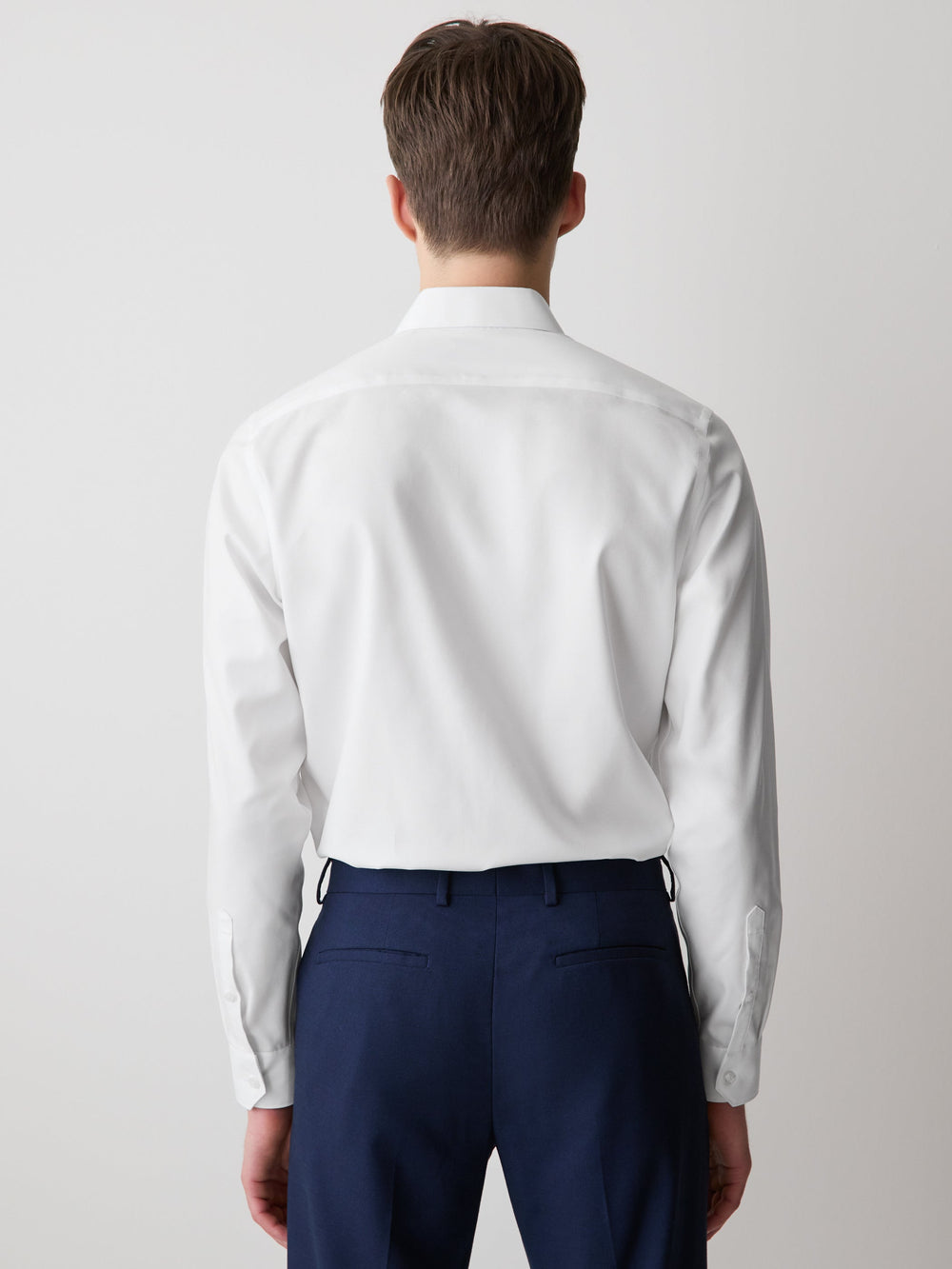 RW&CO Tailored Fit Solid Twill Dress Shirt