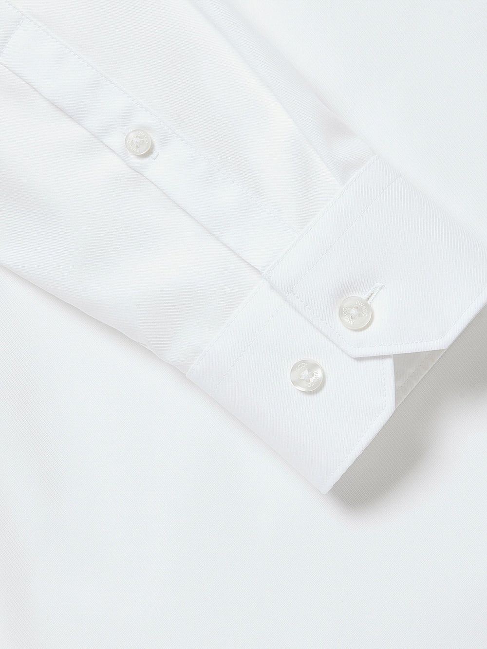 RW&CO Tailored Fit Solid Twill Dress Shirt