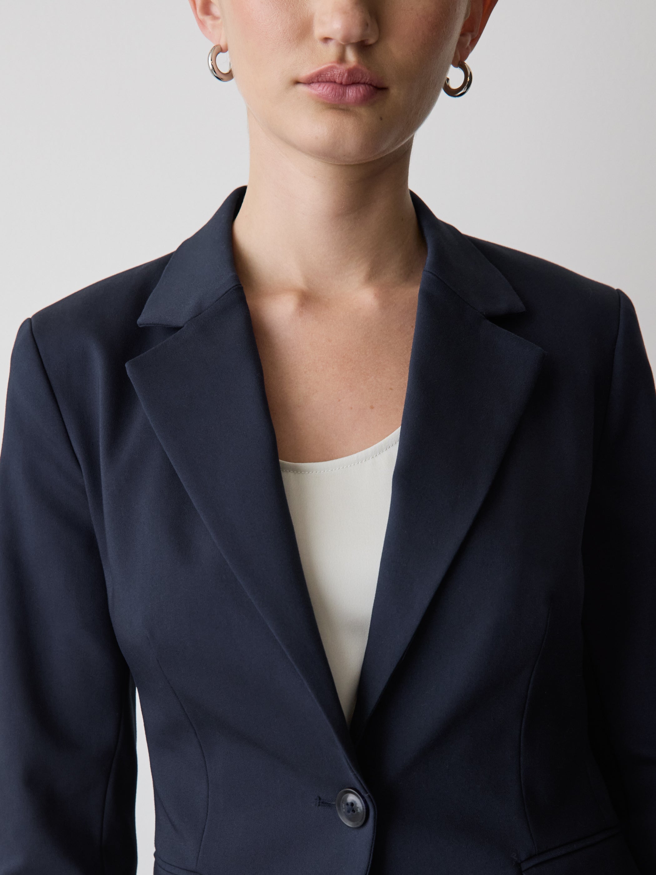 RW&CO Limitless One-Button Fitted Blazer
