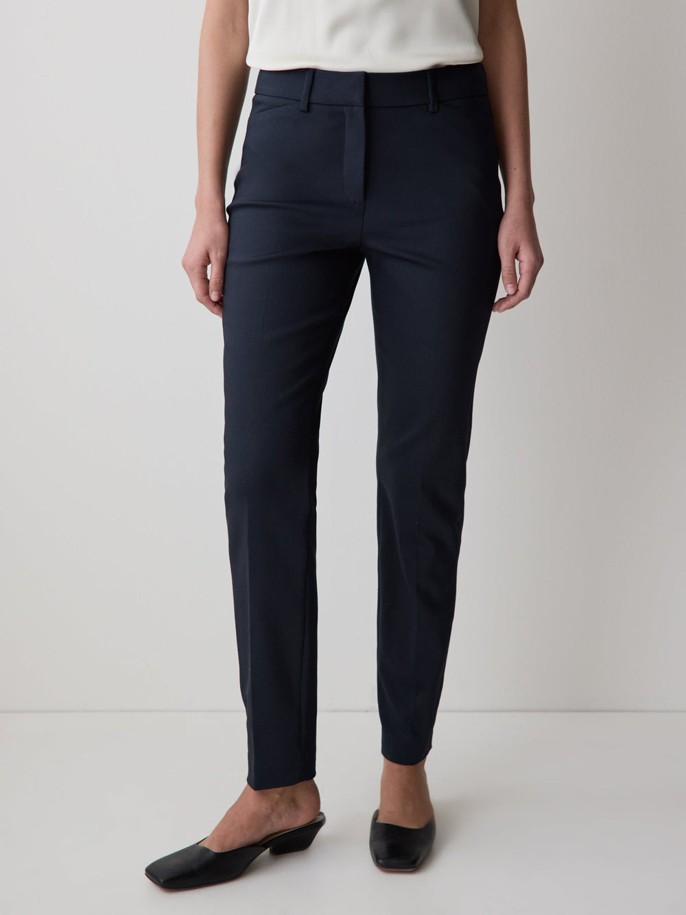 RW&CO Limitless Mid-Rise Slim-Leg Signature Fit Ankle Pant
