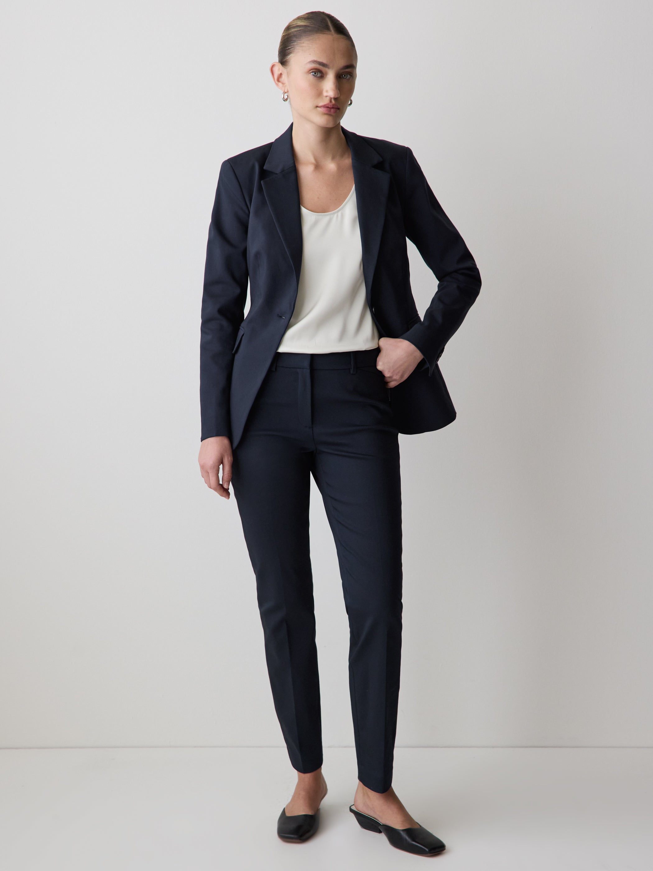 RW&CO Limitless Mid-Rise Slim-Leg Signature Fit Ankle Pant