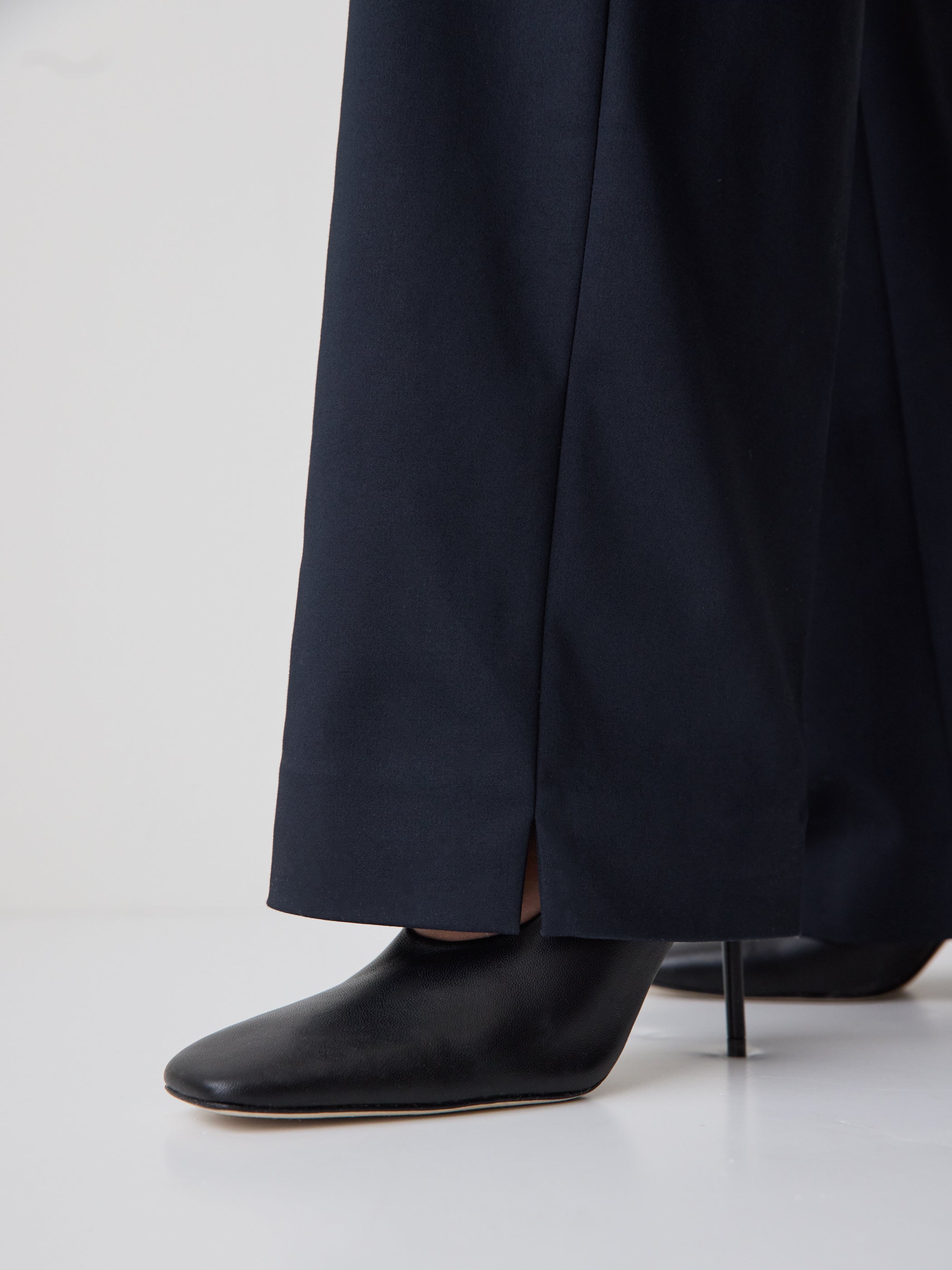 RW&CO Limitless High-Rise Wide-Leg Signature Fit Pant