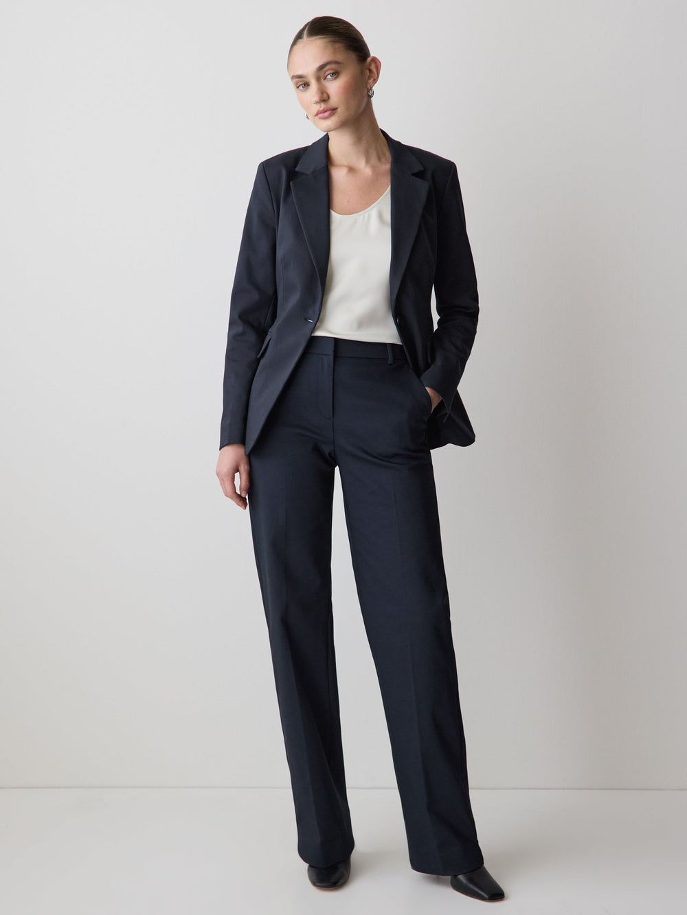 RW&CO Limitless High-Rise Wide-Leg Signature Fit Pant