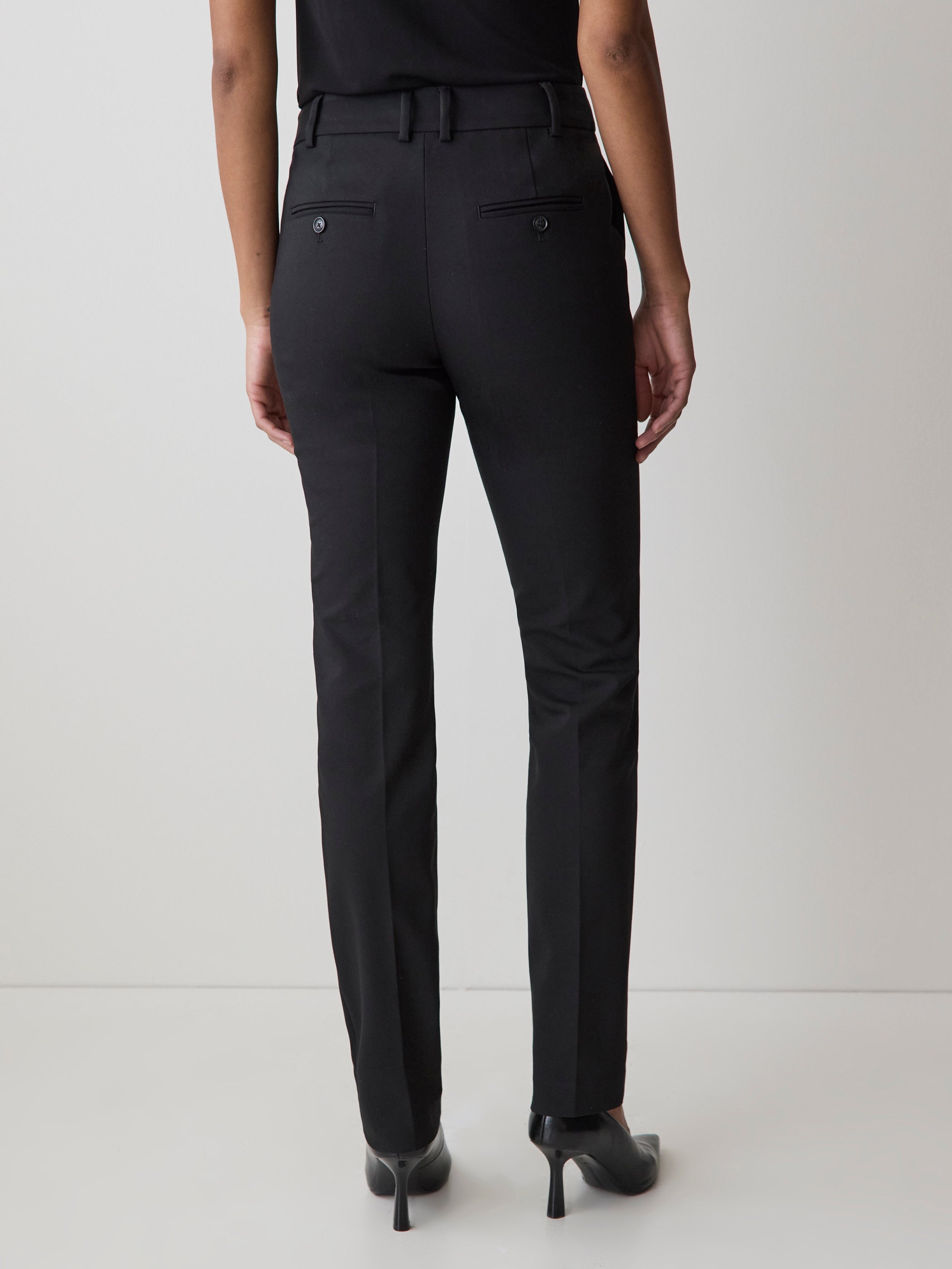 RW&CO Limitless Black Mid-Rise Long Slim-Leg Signature Fit Pant