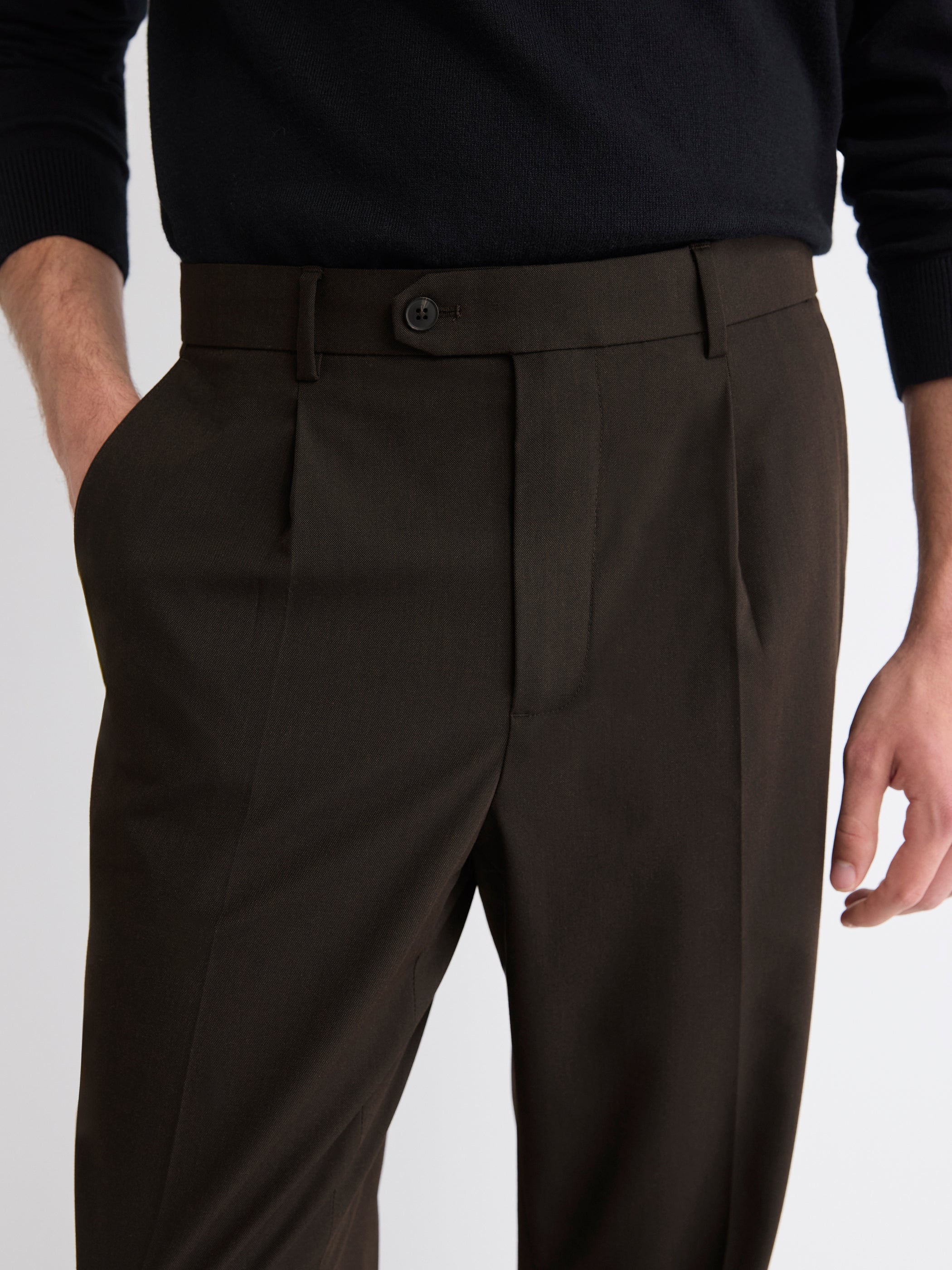 RW&CO Tapered-Leg Pleated Dress Pant