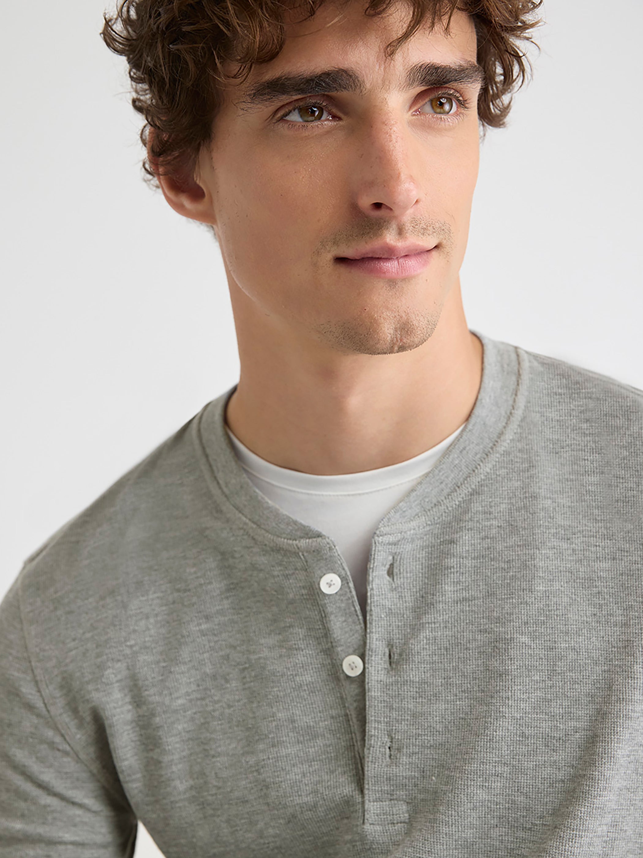 RW&CO Long-Sleeve Henley Waffled Tee