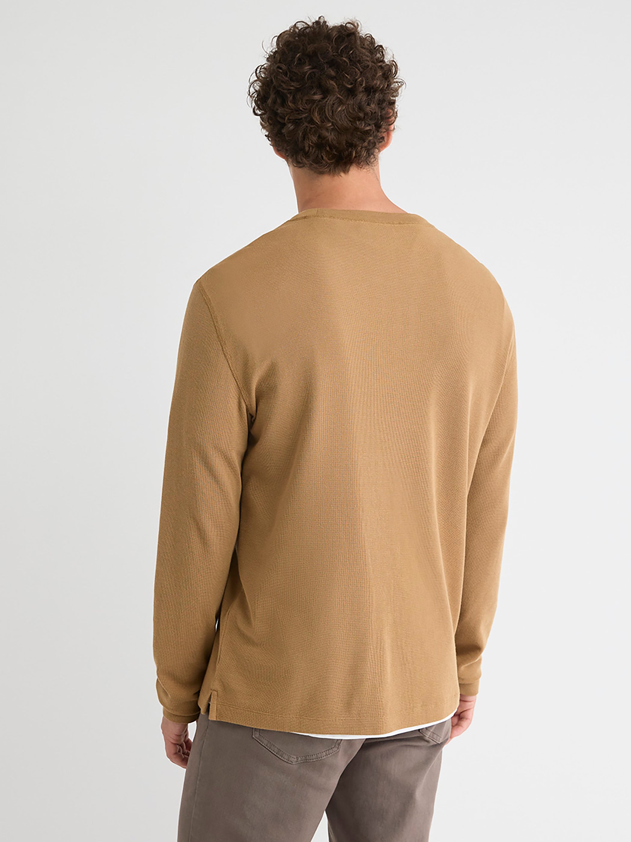 RW&CO Long-Sleeve Crew-Neck Waffled Tee