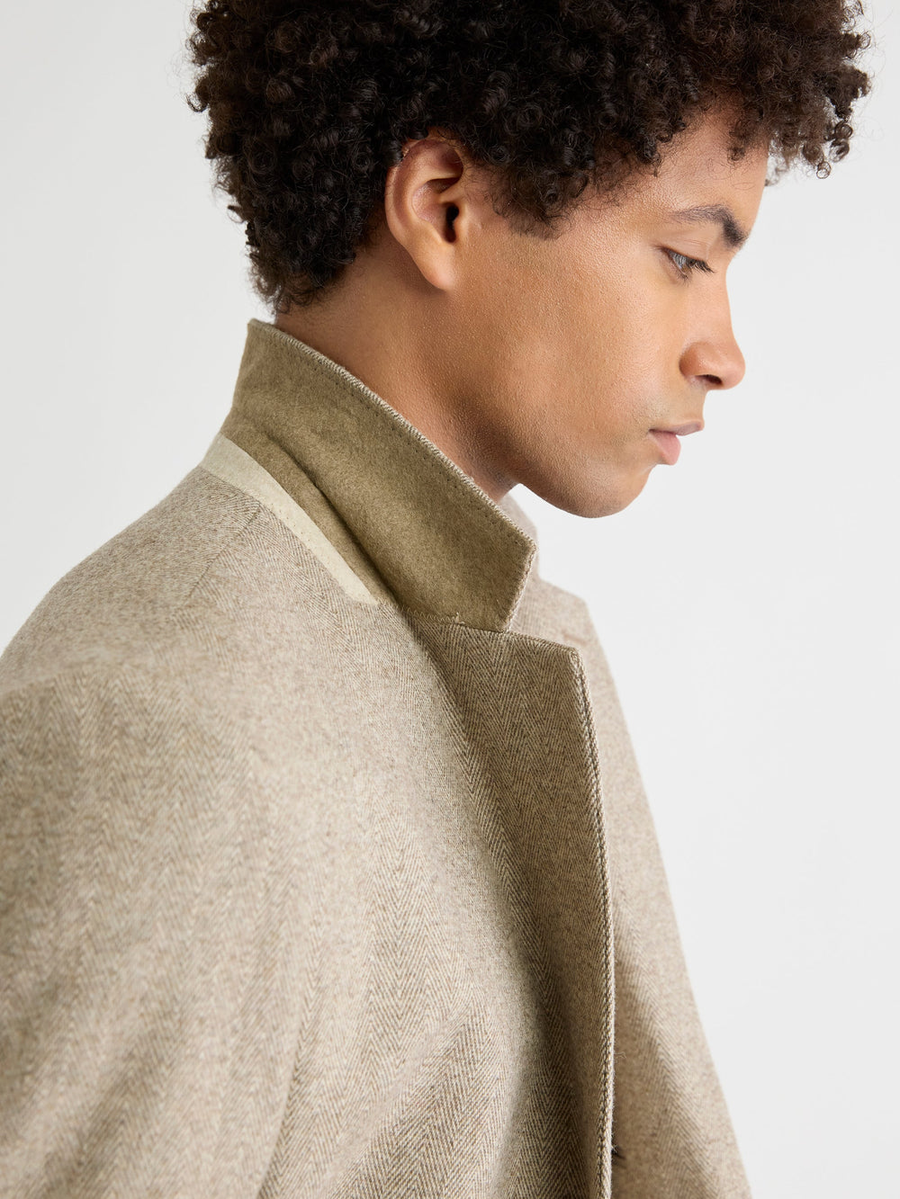 RW&CO Slim-Fit Herringbone Blazer