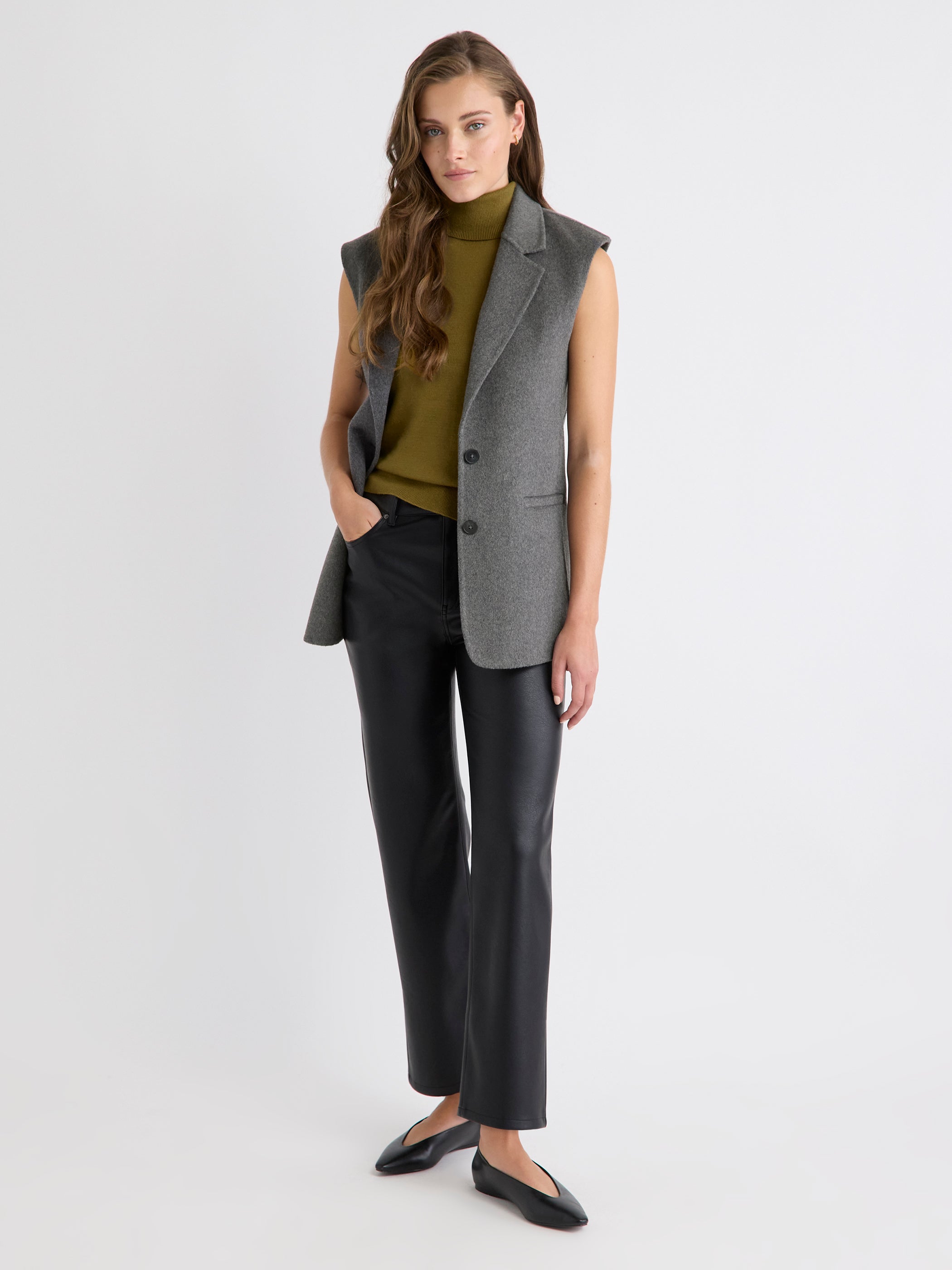 RW&CO Sleeveless Turtle-Neck Sweater