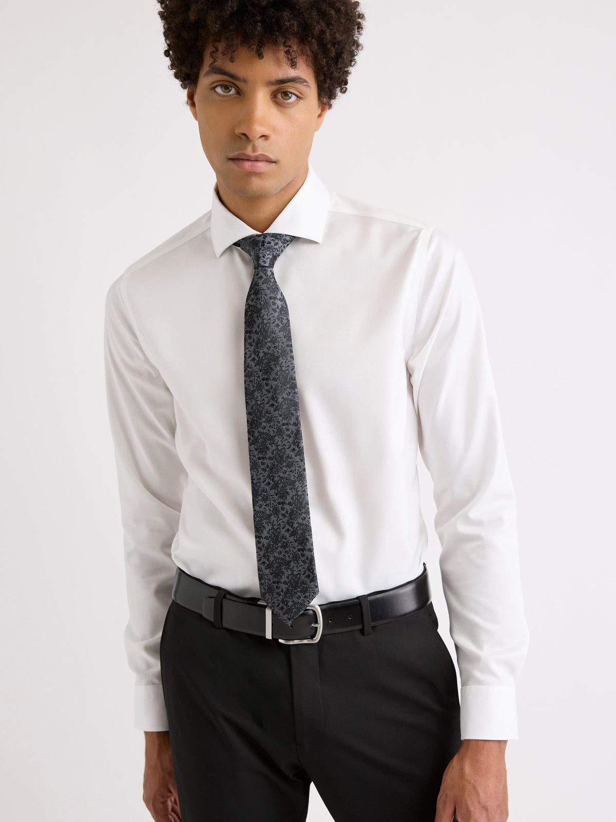 RW&CO Regular Tie with Tonal Floral Pattern