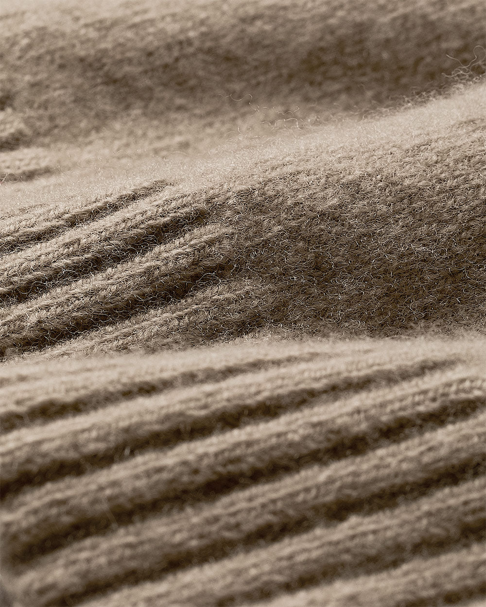 RW&CO Lambswool Crew-Neck Sweater