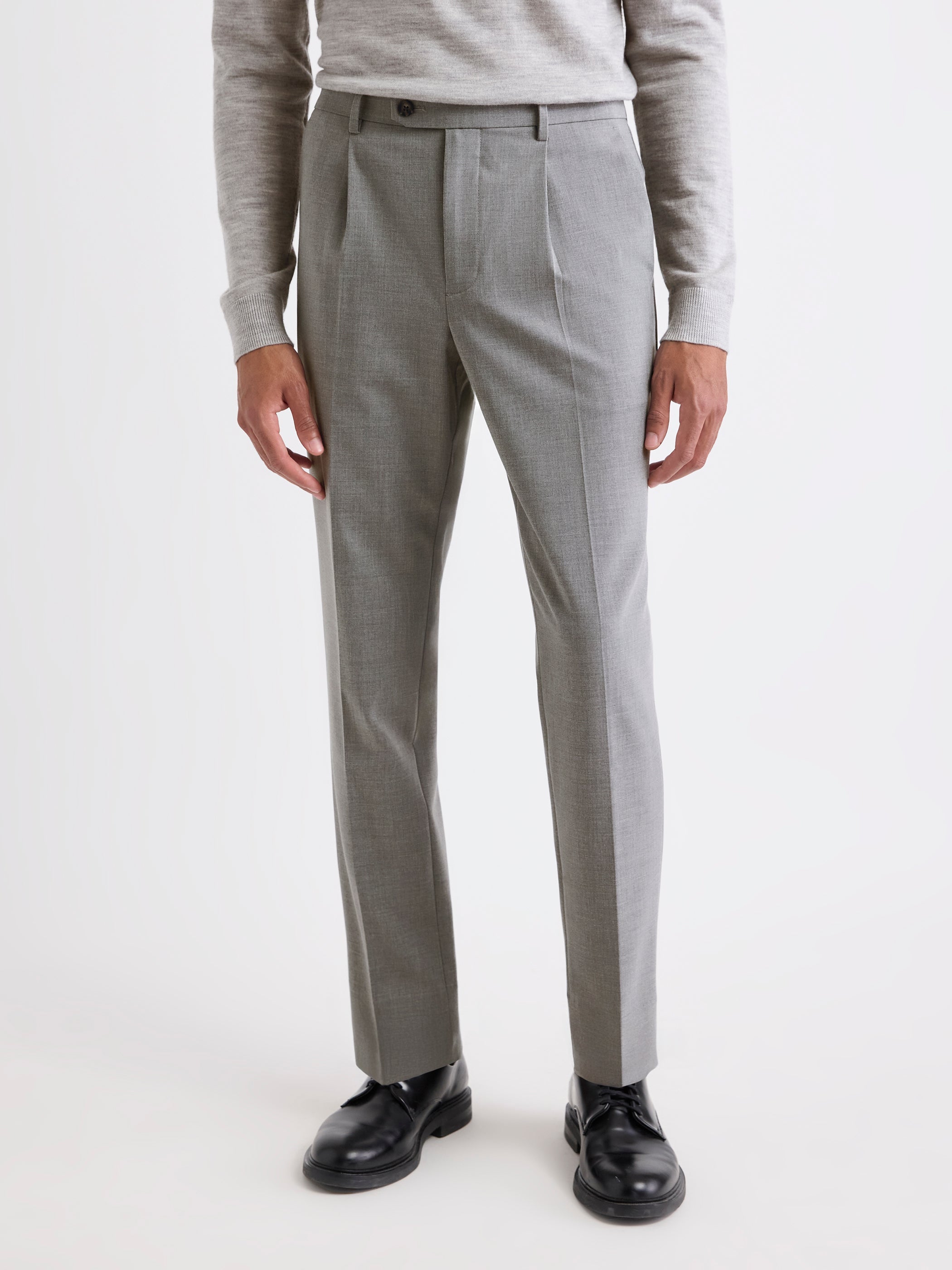 RW&CO Wool-Blend Tapered-Leg Pleated Dress Pant