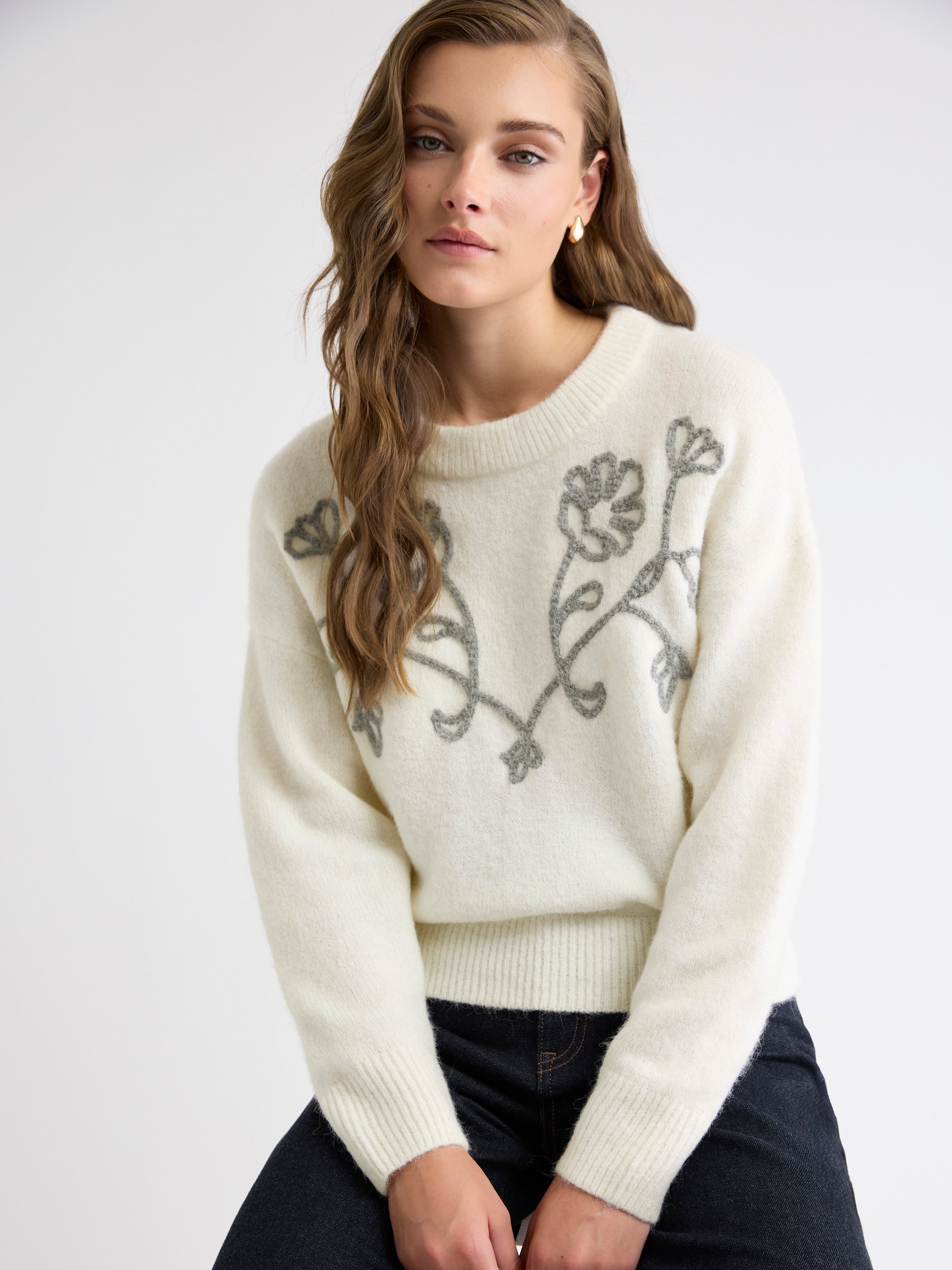 RW&CO Long-Sleeve Crew-Neck Sweater with Flower Appliqués