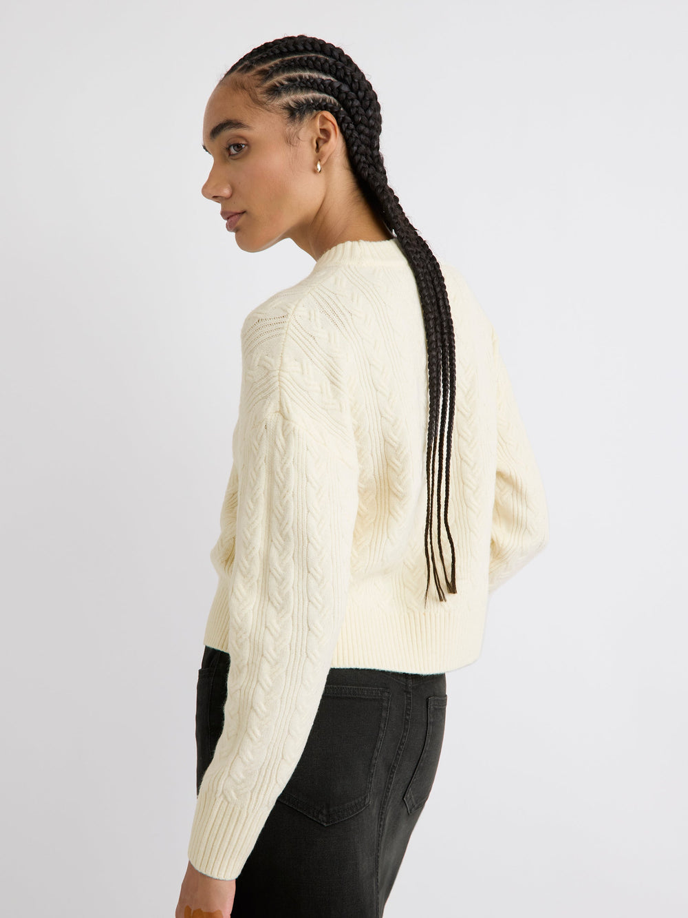 RW&CO Long-Sleeve Crew-Neck Sweater with Cable Stitches