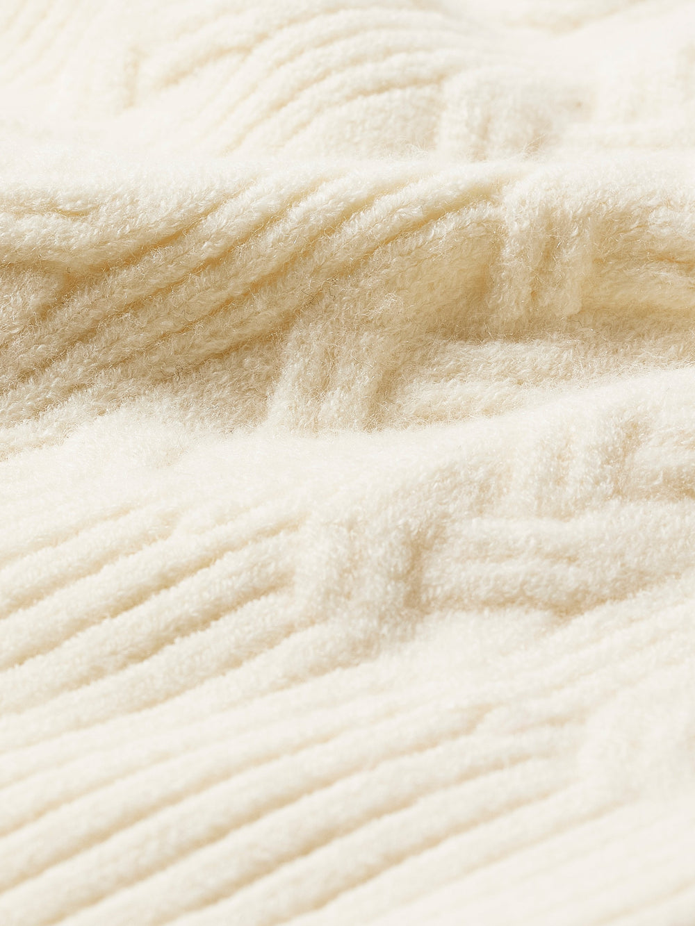 RW&CO Long-Sleeve Crew-Neck Sweater with Cable Stitches