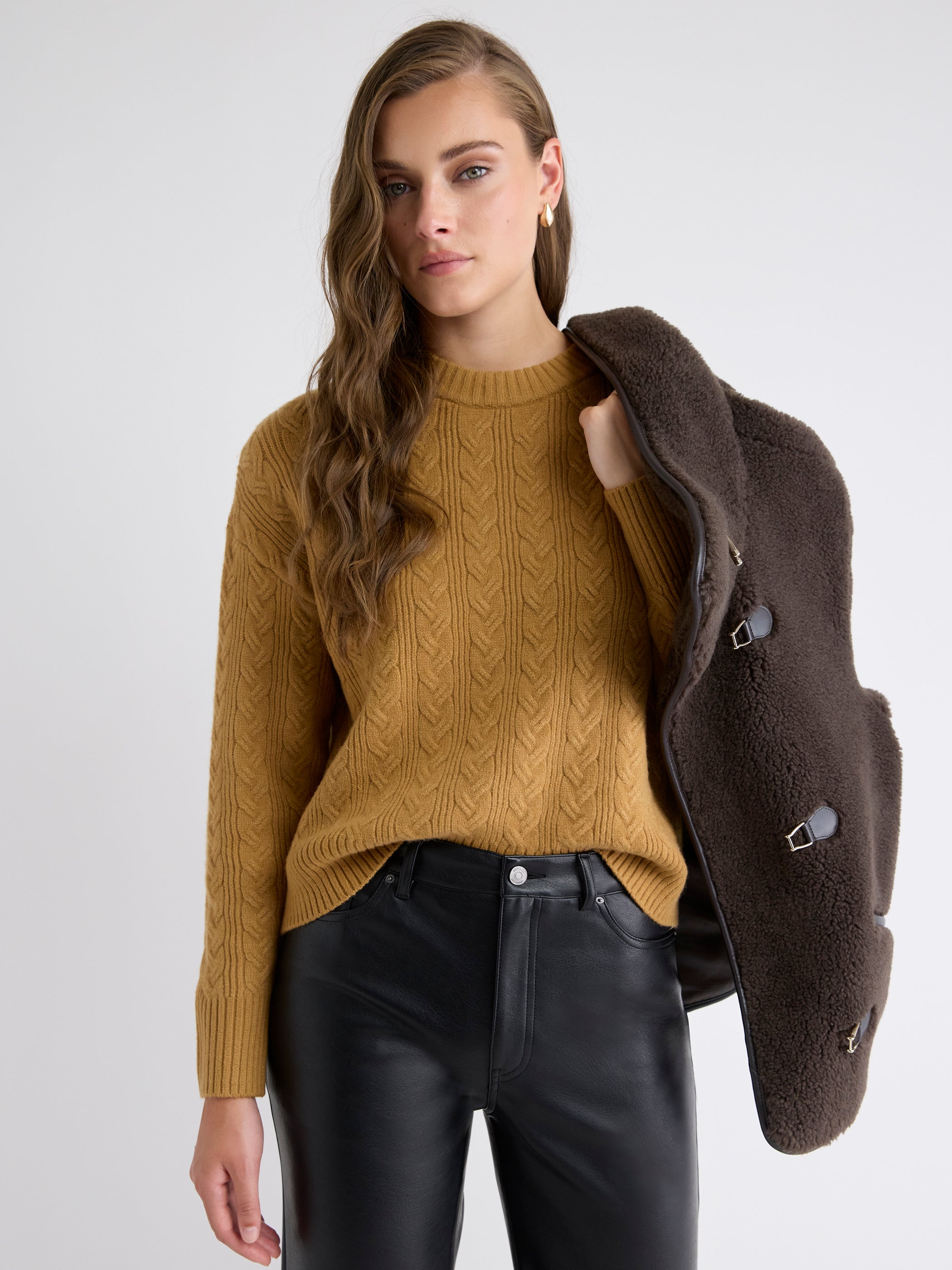 RW&CO Long-Sleeve Crew-Neck Sweater with Cable Stitches