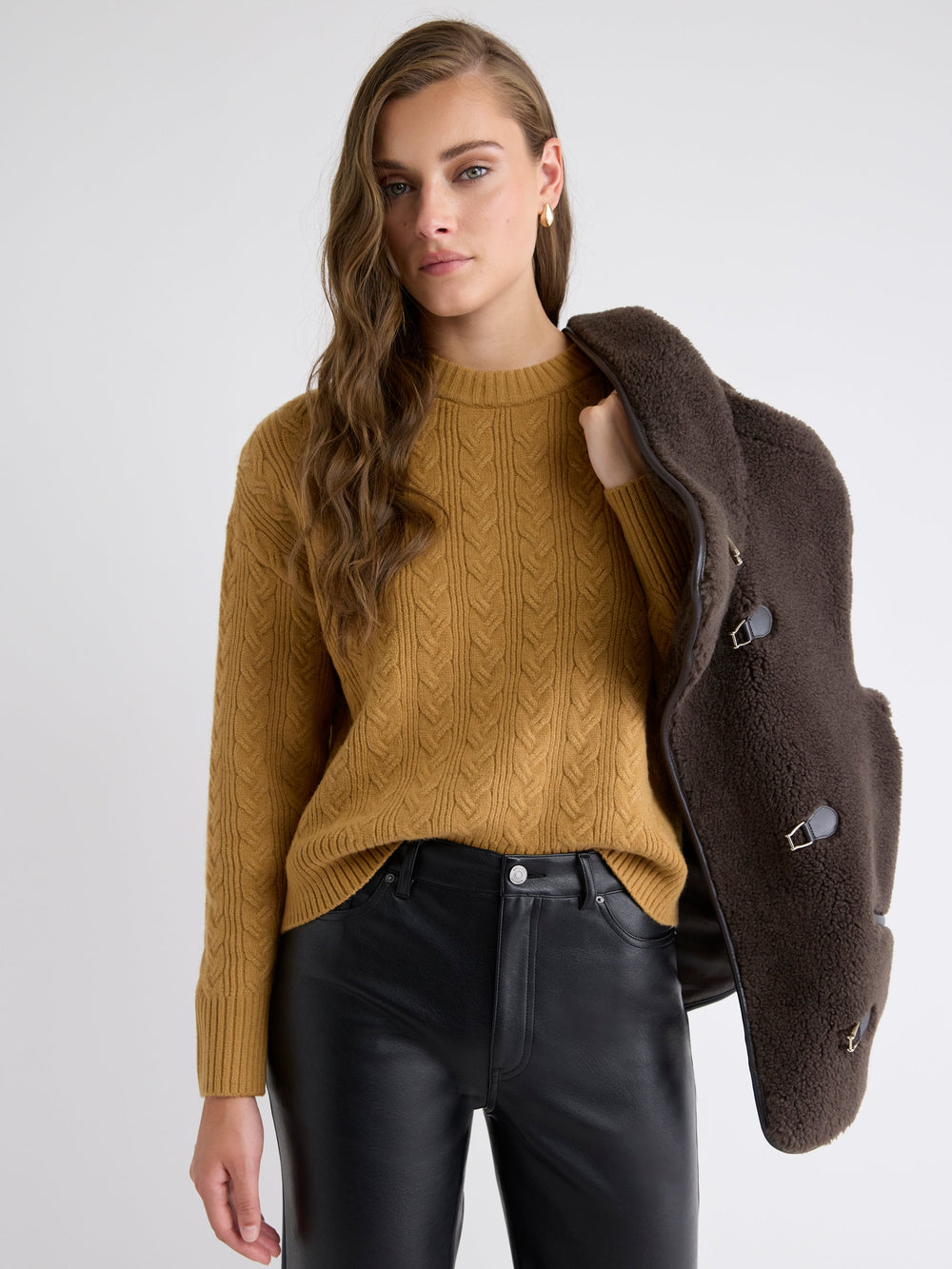 RW&CO Long-Sleeve Crew-Neck Sweater with Cable Stitches