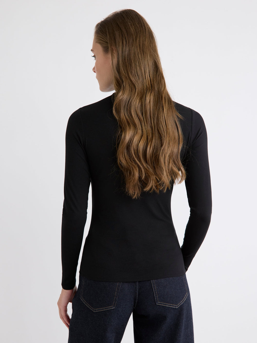 RW&CO Fitted Long-Sleeve Mock-Neck Tee