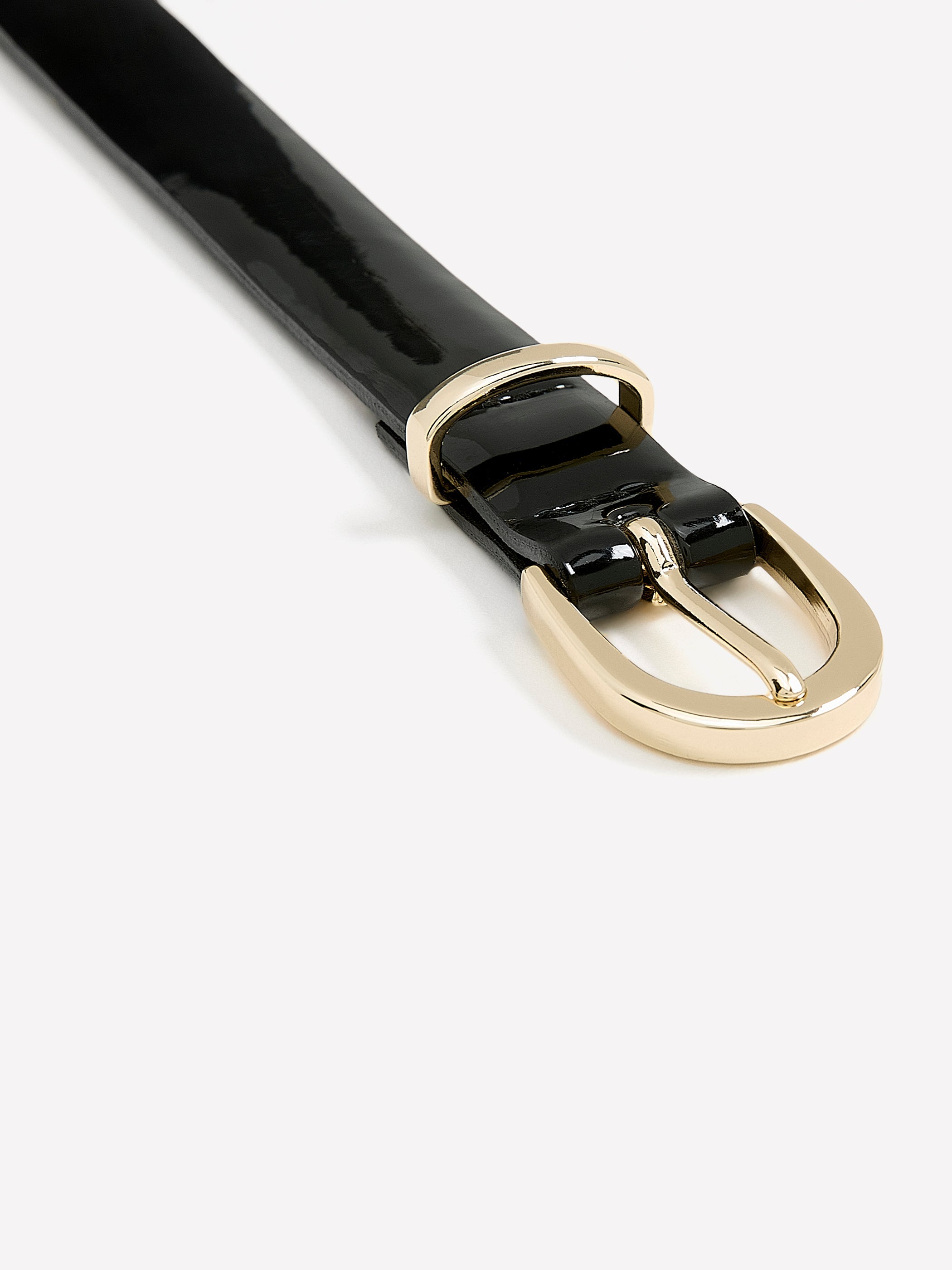 RW&CO Skinny Leather Belt with Oval Buckle