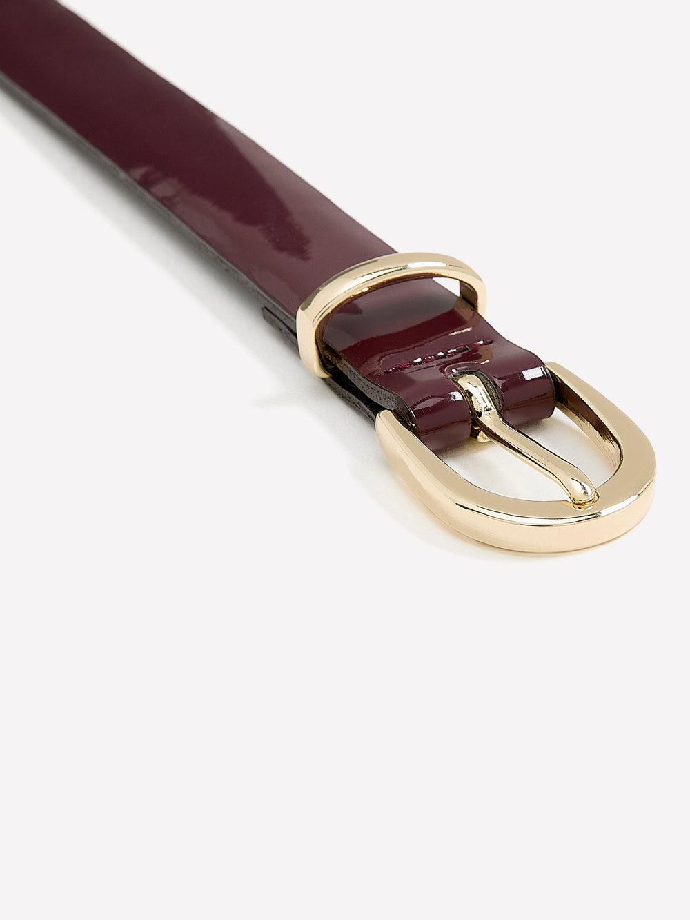 RW&CO Skinny Leather Belt with Oval Buckle