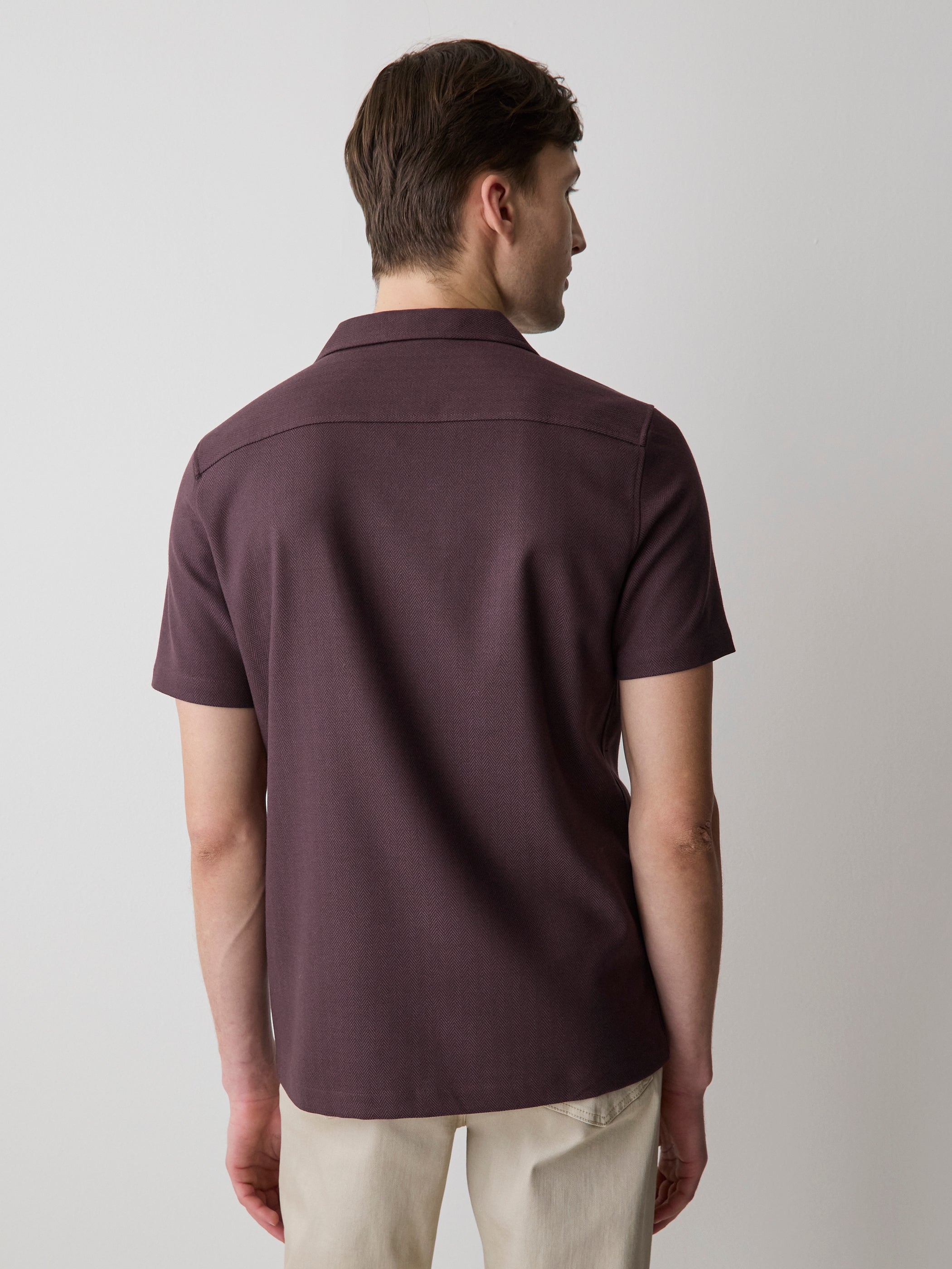 RW&CO Short-Sleeve Herringbone Shirt with Camp Collar