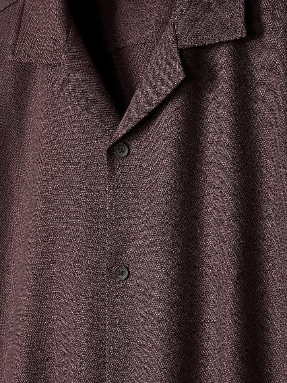 RW&CO Short-Sleeve Herringbone Shirt with Camp Collar