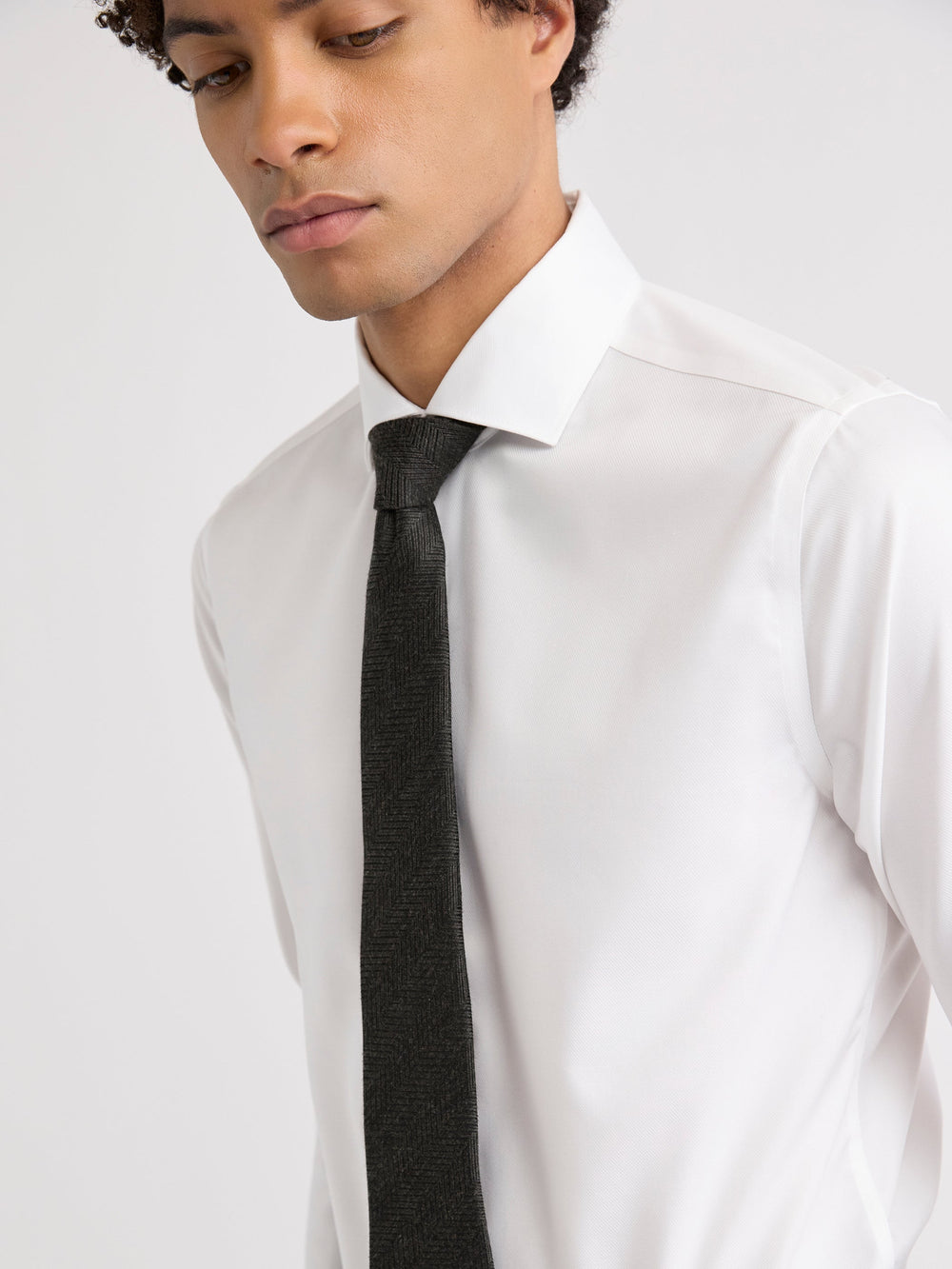 RW&CO Skinny Herringbone Tie