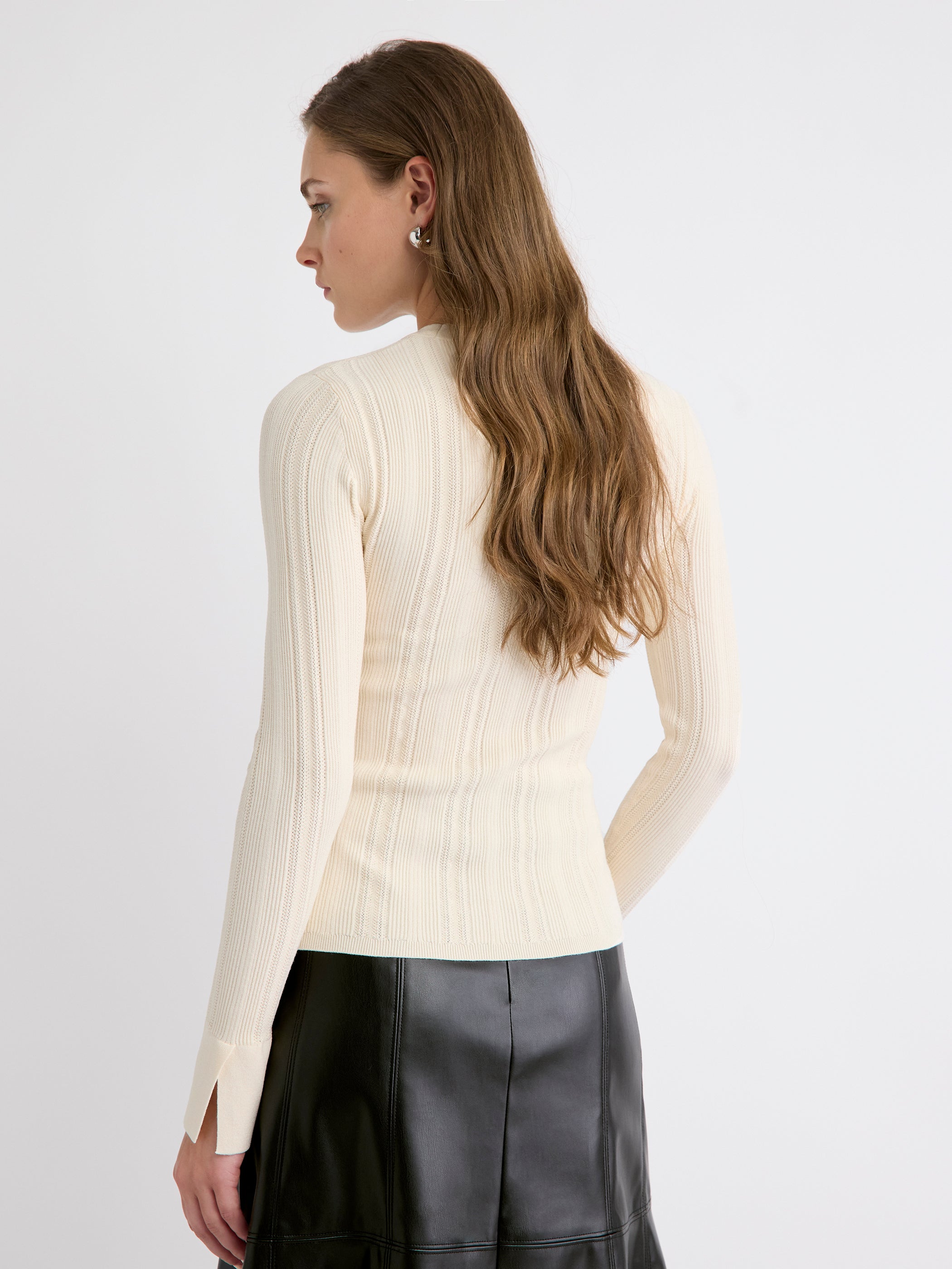 RW&CO Long-Sleeve Crew-Neck Bodycon Top with Pointelle Stitches