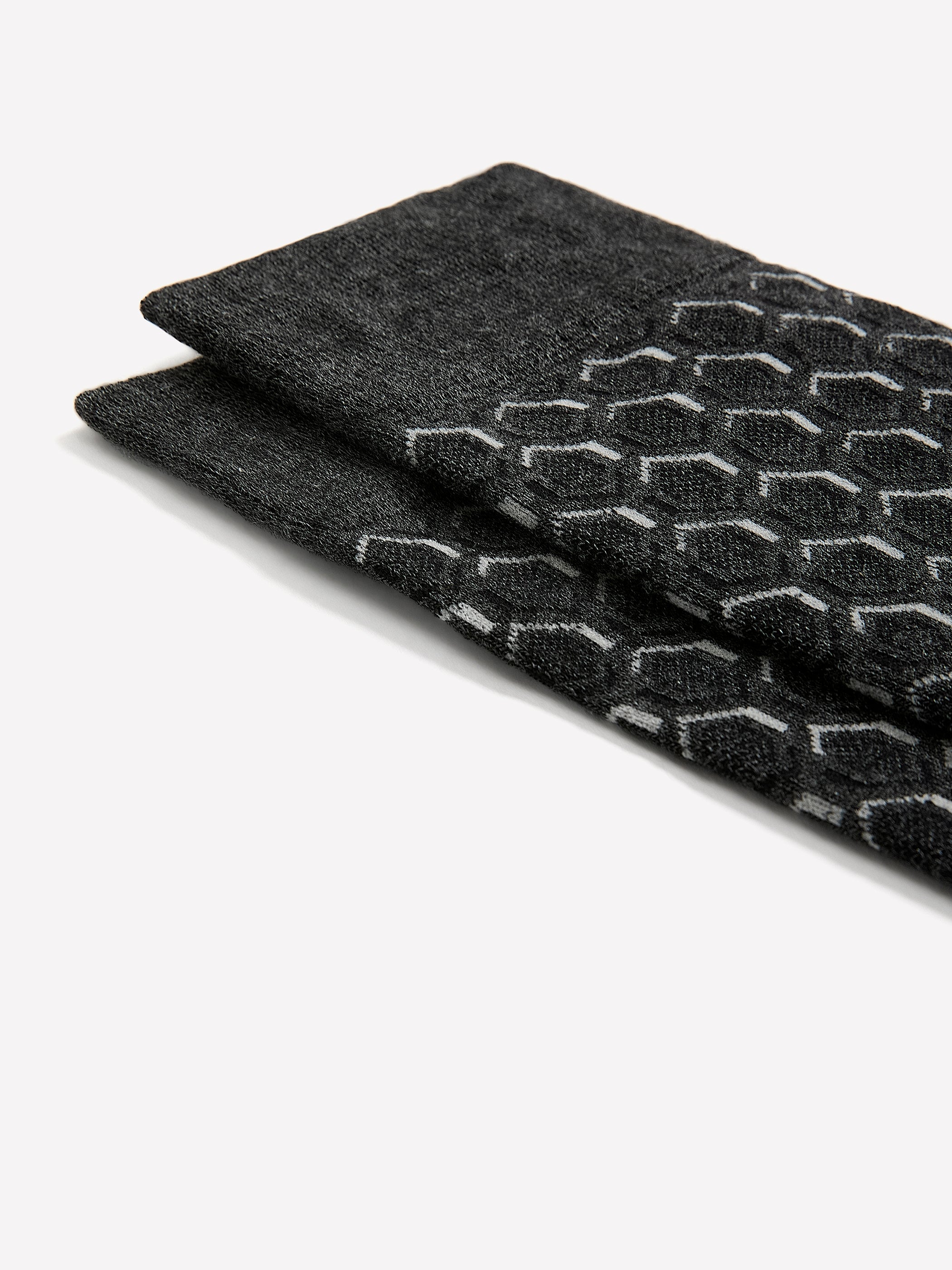 RW&CO Grey Dress Socks with Hexagonal Pattern
